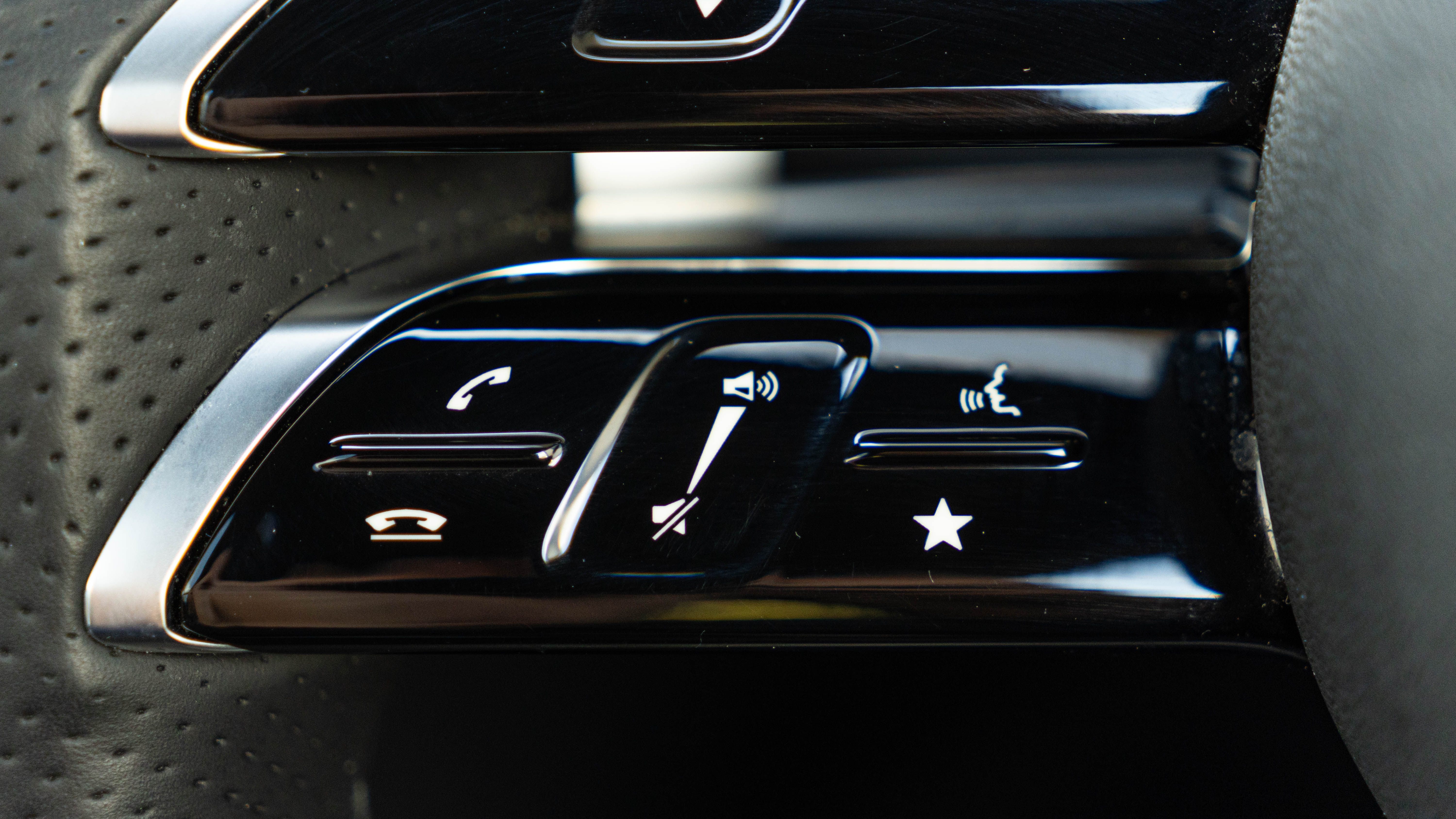 GLC 300D 4MATIC PREMIUM + 9G-TRONIC