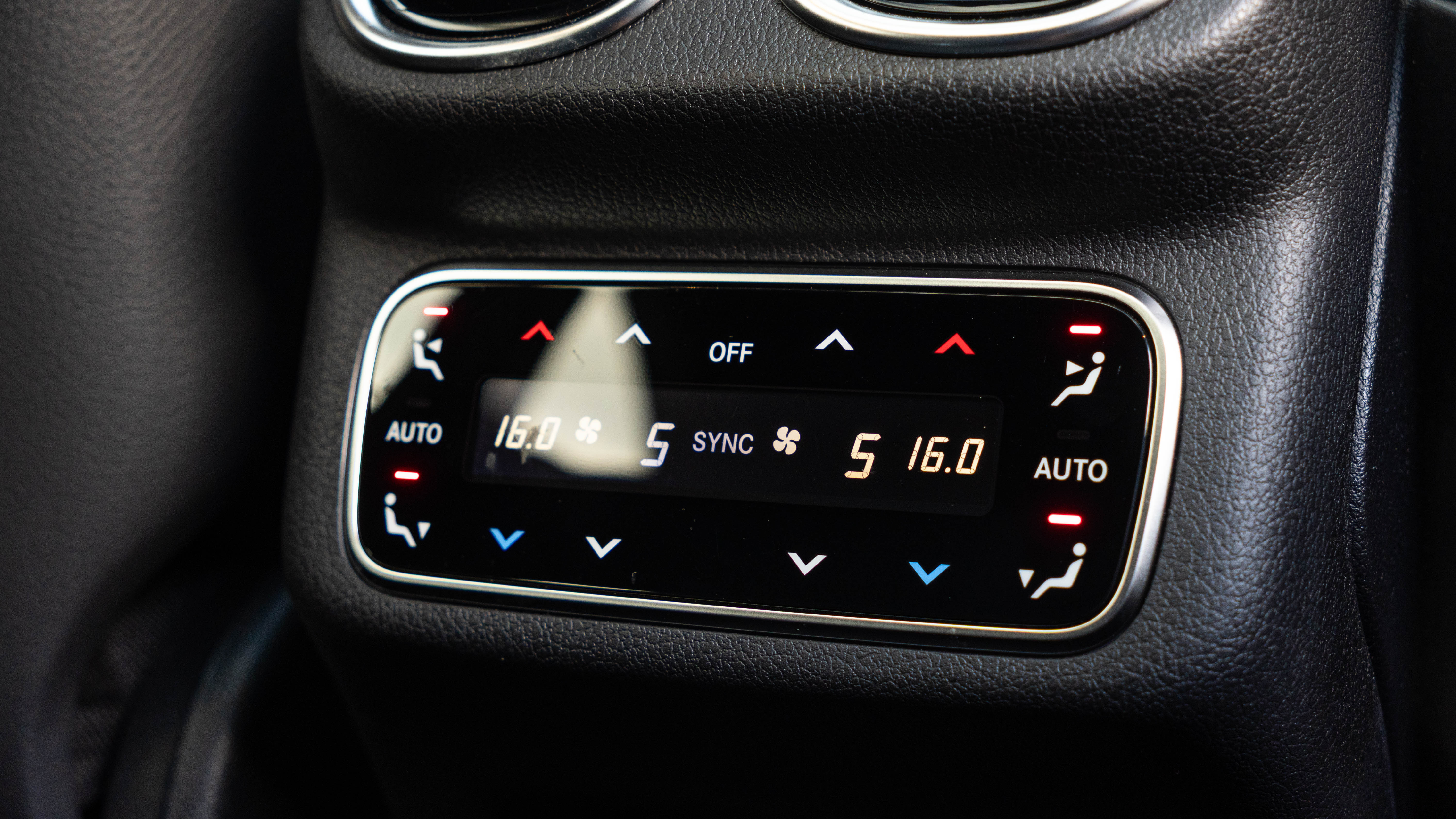 GLC 300D 4MATIC PREMIUM + 9G-TRONIC