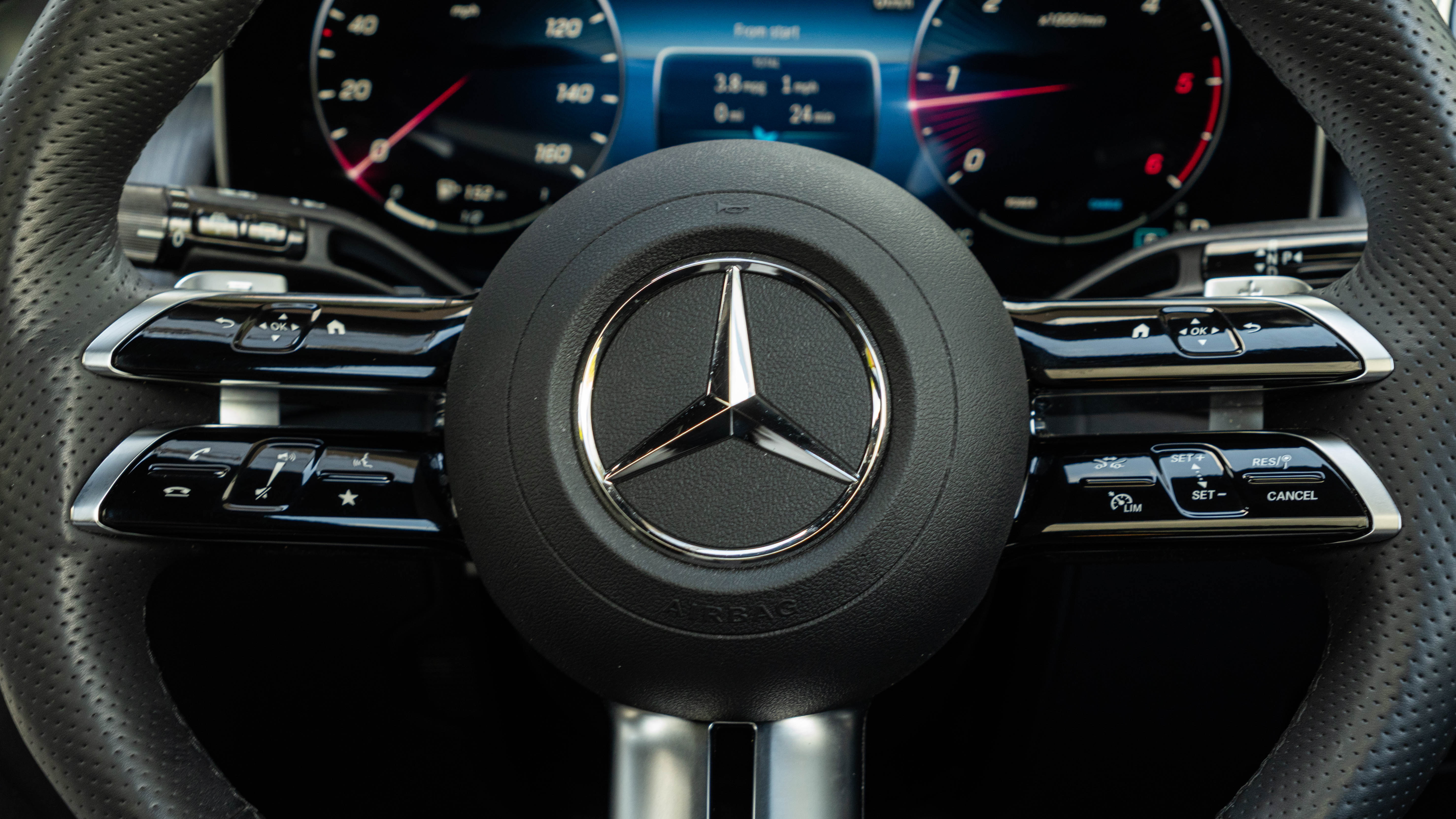 GLC 300D 4MATIC PREMIUM + 9G-TRONIC