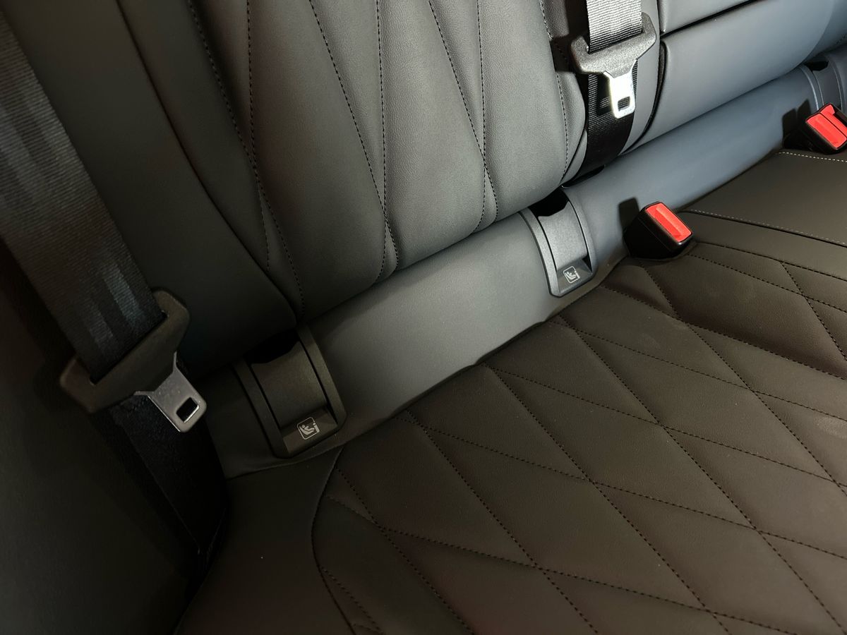 CAPRI PREMIUM 5 DOOR 77KWH EXTENDED RANGE RWD 1 SPEED AUTOMATIC