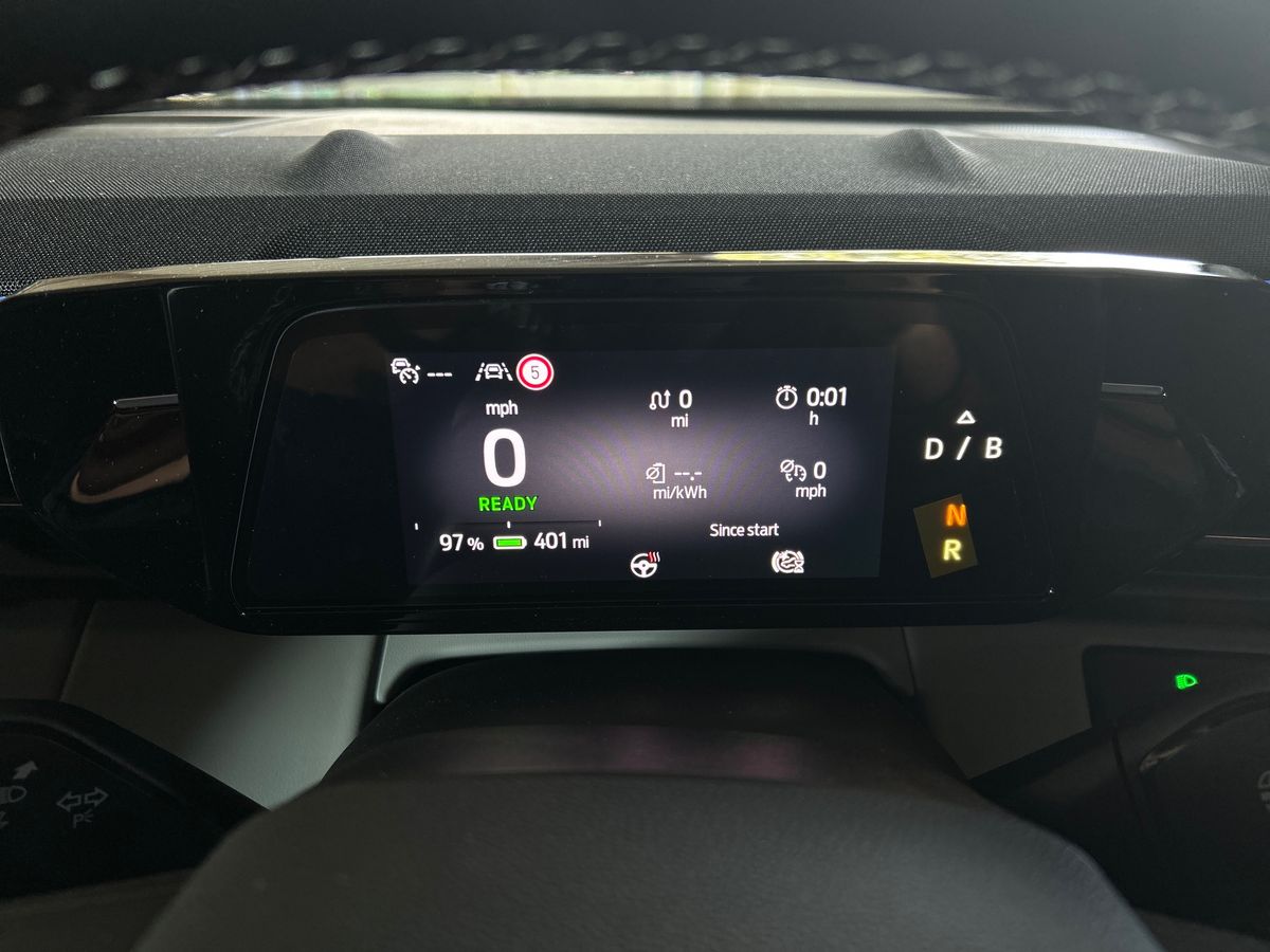 CAPRI PREMIUM 5 DOOR 77KWH EXTENDED RANGE RWD 1 SPEED AUTOMATIC