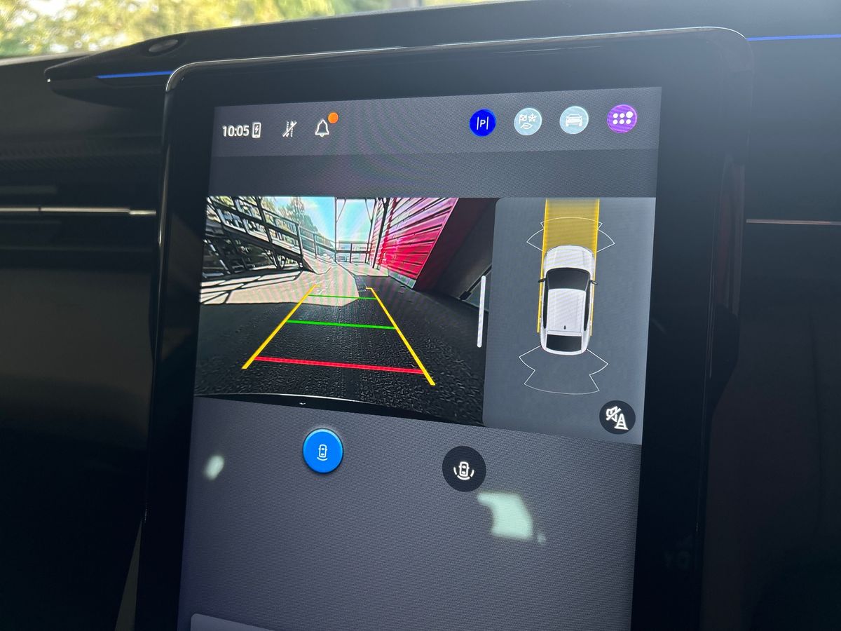 CAPRI PREMIUM 5 DOOR 77KWH EXTENDED RANGE RWD 1 SPEED AUTOMATIC