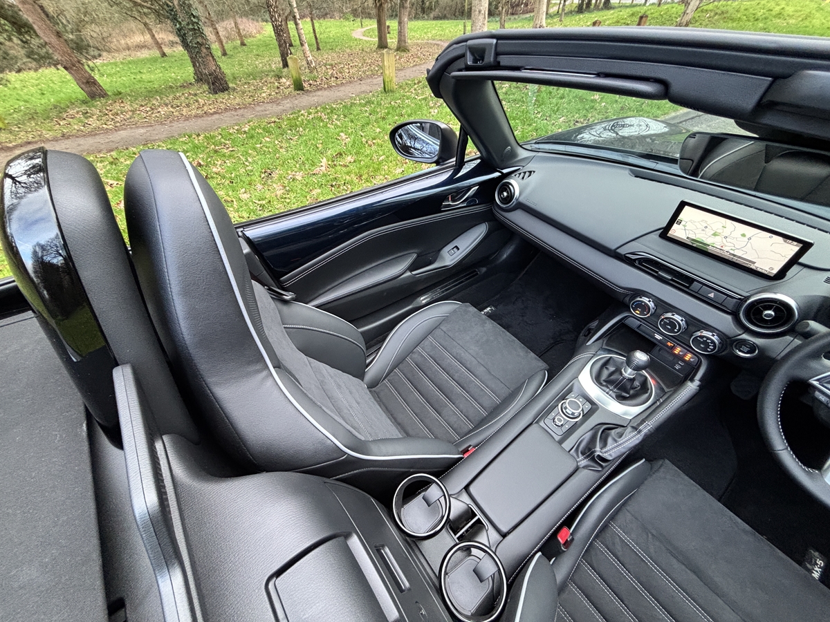 MX-5 2.0 [184] HOMURA 2DR CONVERTIBLE