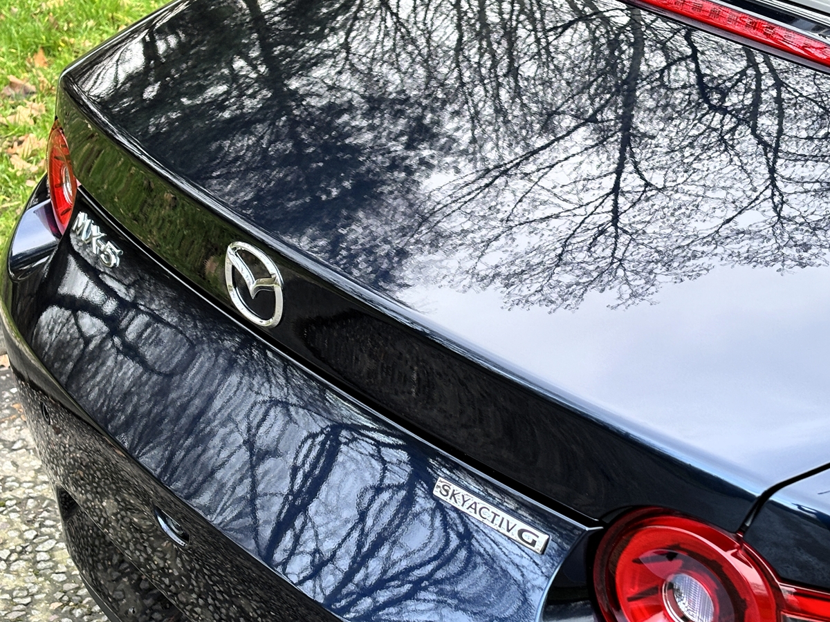 MX-5 2.0 [184] HOMURA 2DR CONVERTIBLE