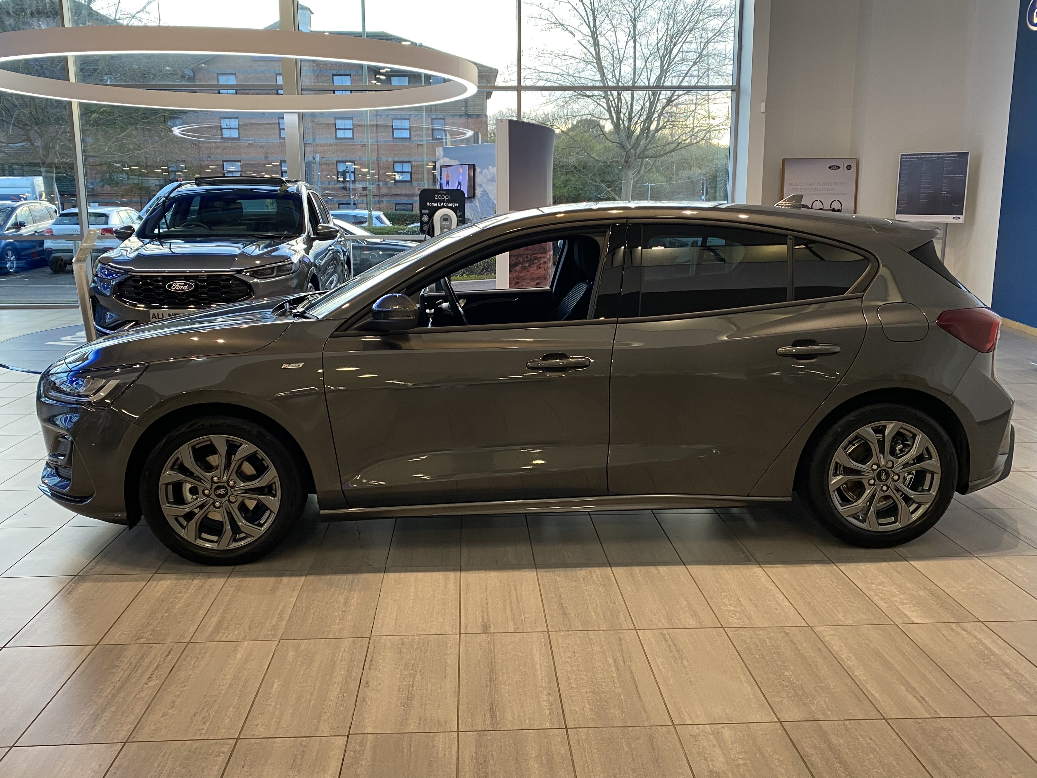 FOCUS ST-LINE 5 DOOR 1.0L ECOBOOST 125PS MHEV FWD 6 SPEED MANUAL