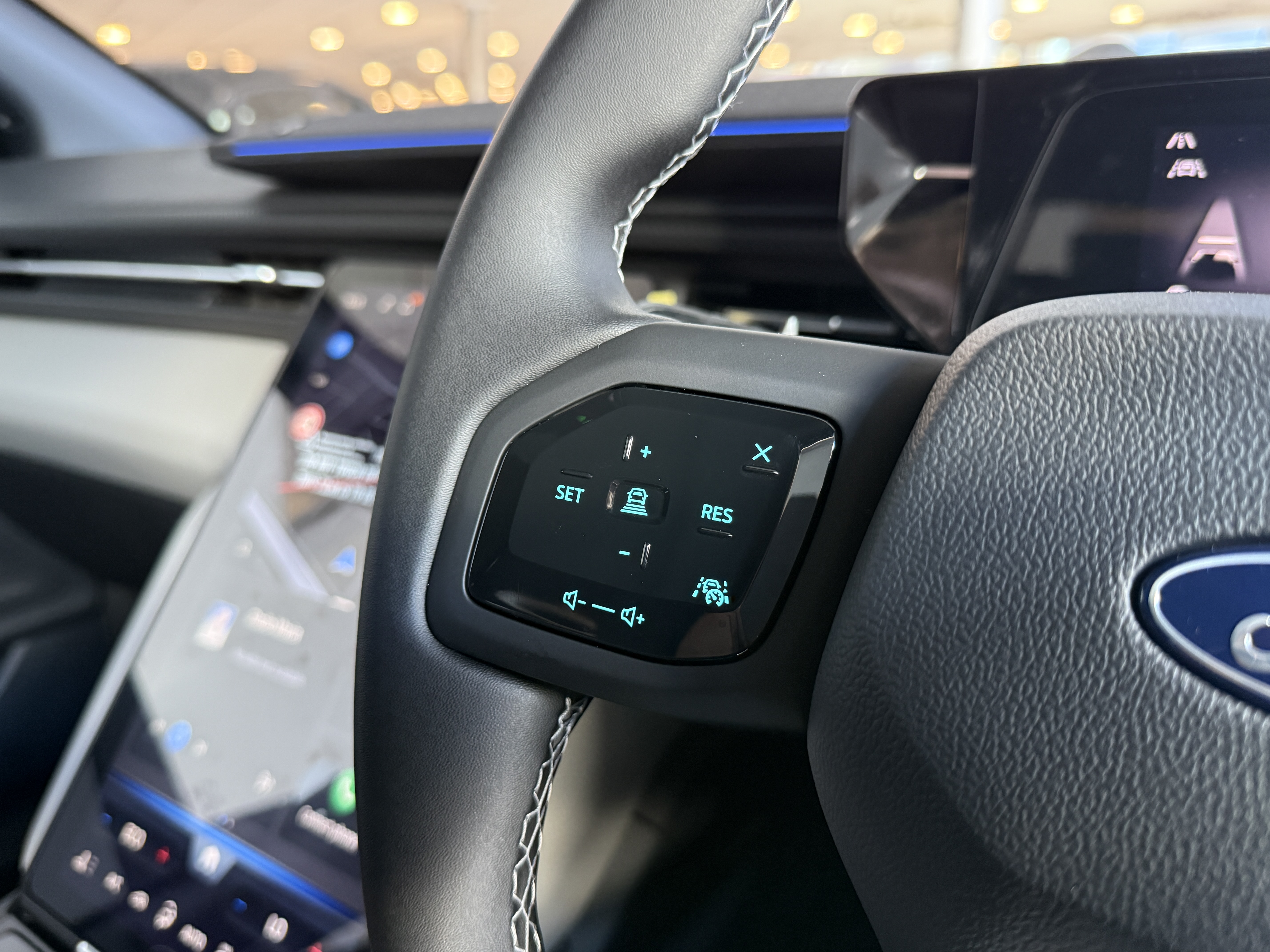 EXPLORER EV PREMIUM 5 DOOR 77KWH EXTENDED RANGE RWD 1 SPEED AUTOMATIC