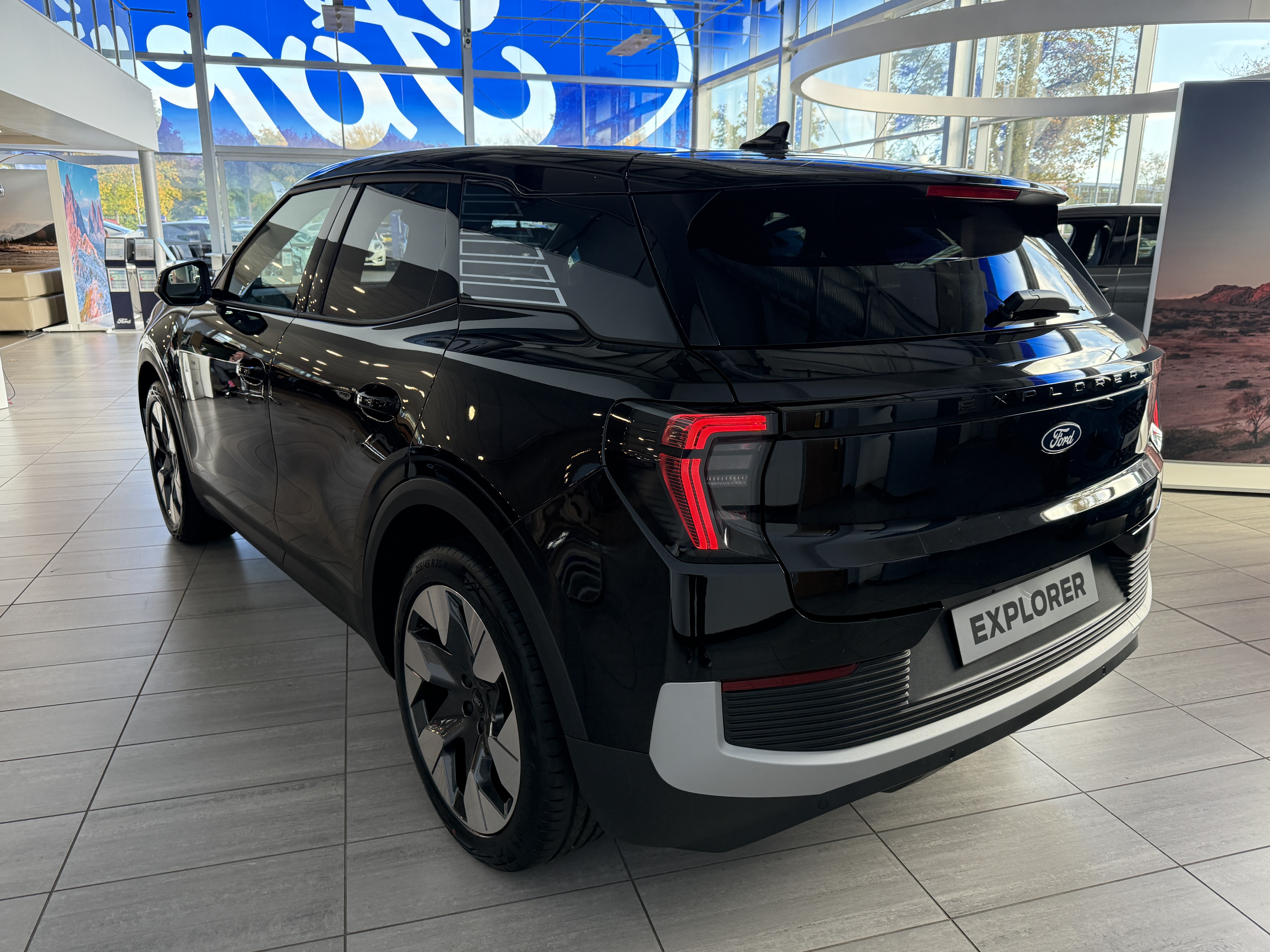 EXPLORER EV PREMIUM 5 DOOR 77KWH EXTENDED RANGE RWD 1 SPEED AUTOMATIC