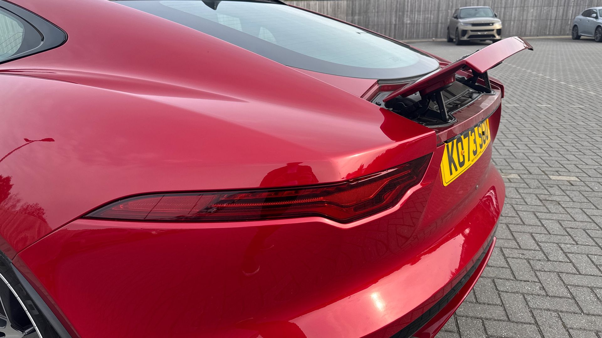 P450 SUPERCHARGED V8 AWD