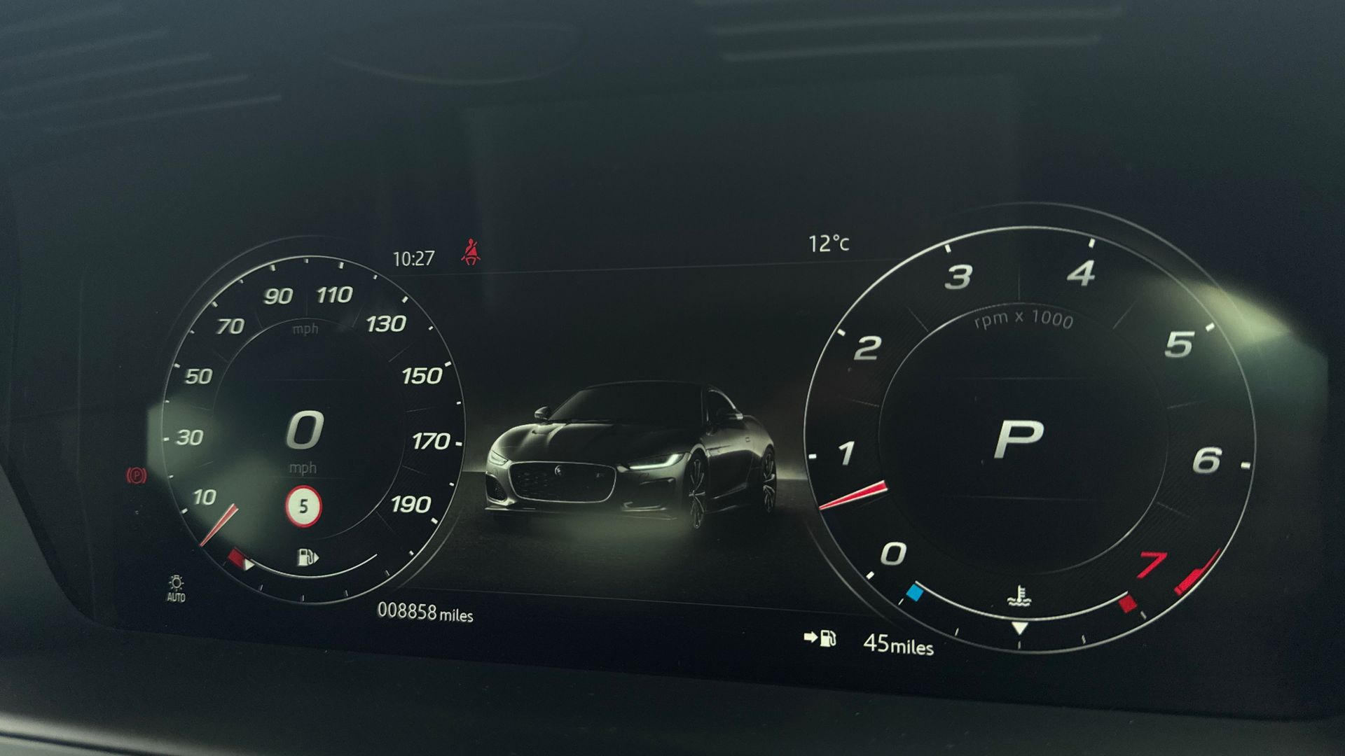 P450 SUPERCHARGED V8 AWD