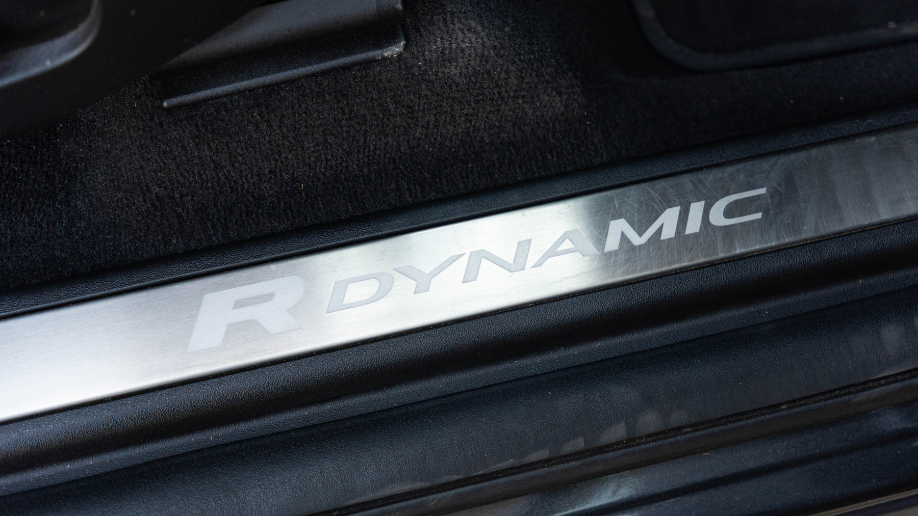 Land Rover DISCOVERY SPORT, SUV, Carpathian Grey.