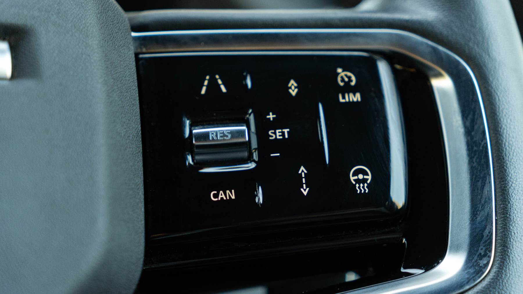 Land Rover DISCOVERY SPORT, SUV, Carpathian Grey.