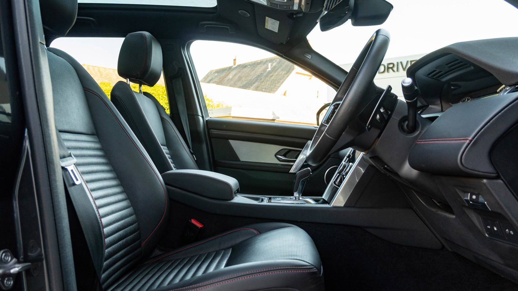 Land Rover DISCOVERY SPORT, SUV, Carpathian Grey.