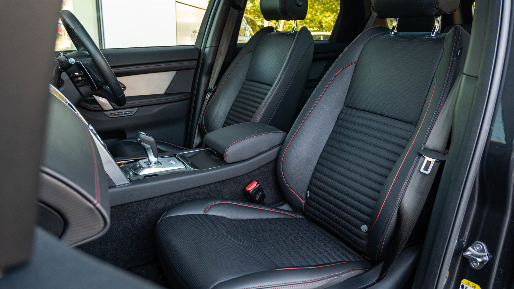 Land Rover DISCOVERY SPORT, SUV, Carpathian Grey.