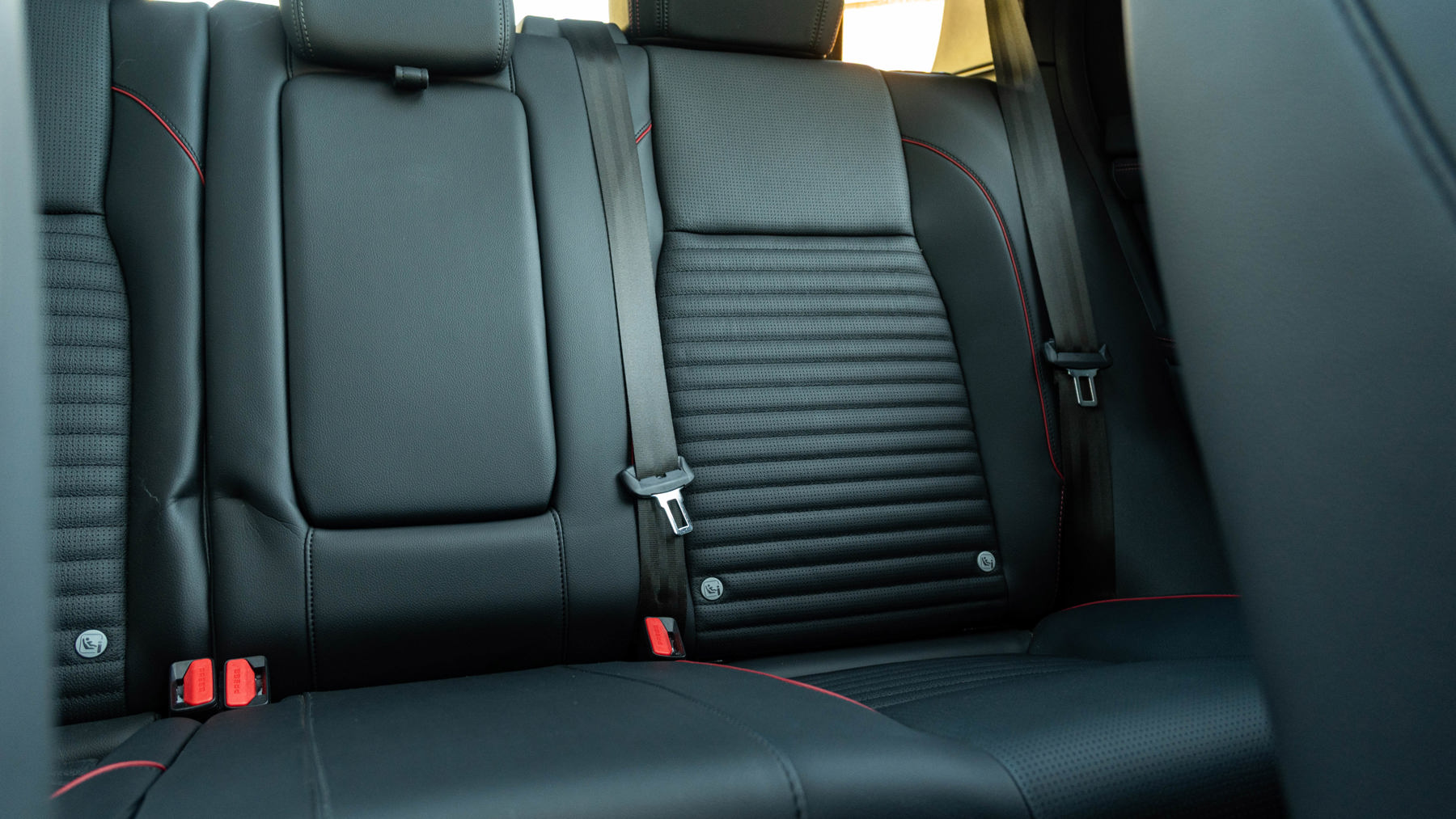 Land Rover DISCOVERY SPORT, SUV, Carpathian Grey.