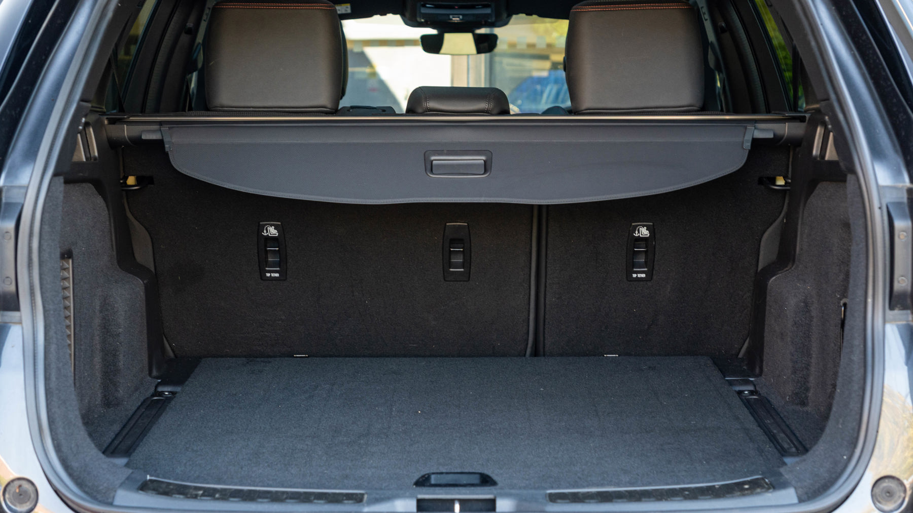 Land Rover DISCOVERY SPORT, SUV, Carpathian Grey.