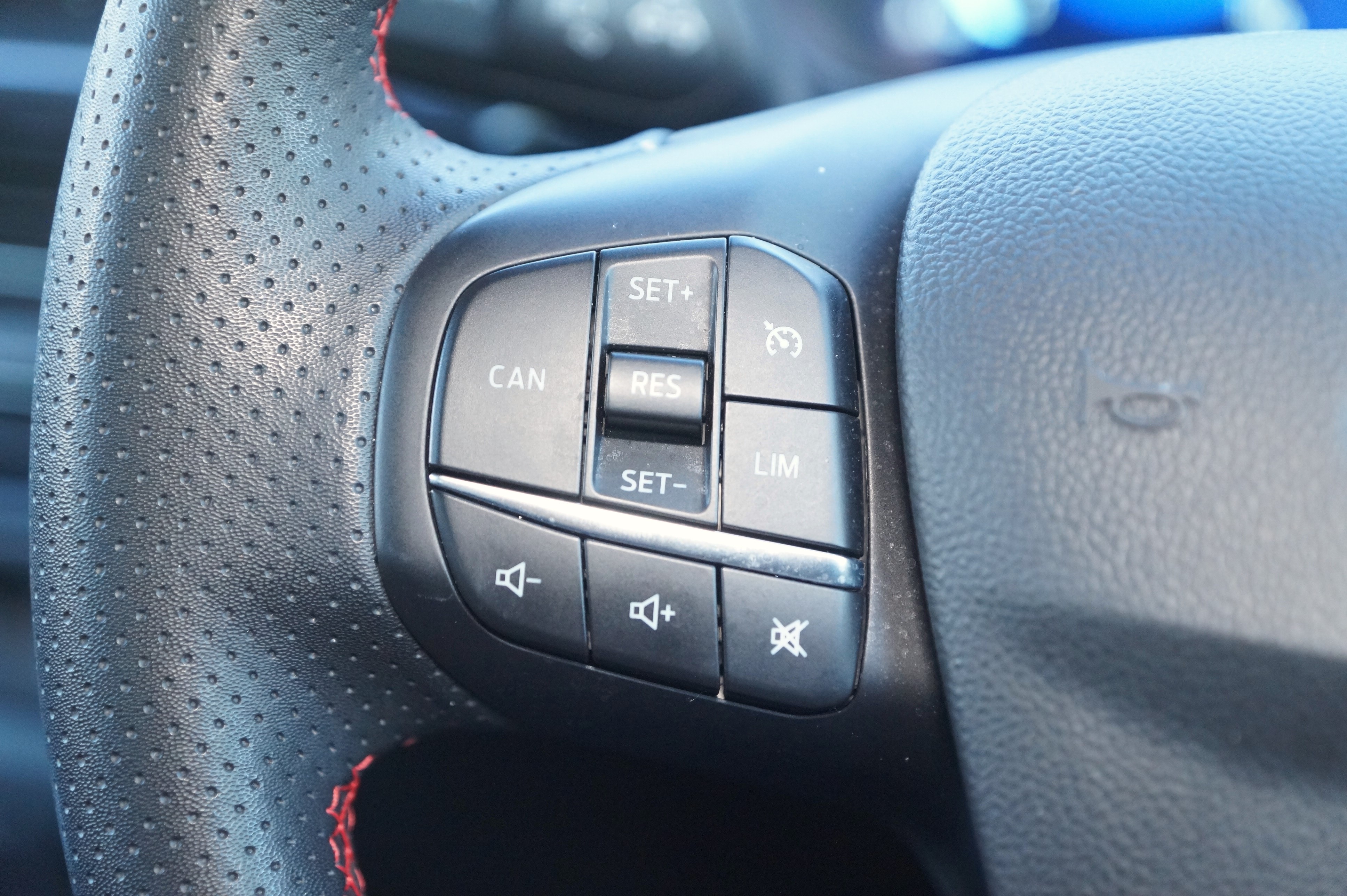 ECOBOOST HYBRID MHEV 155