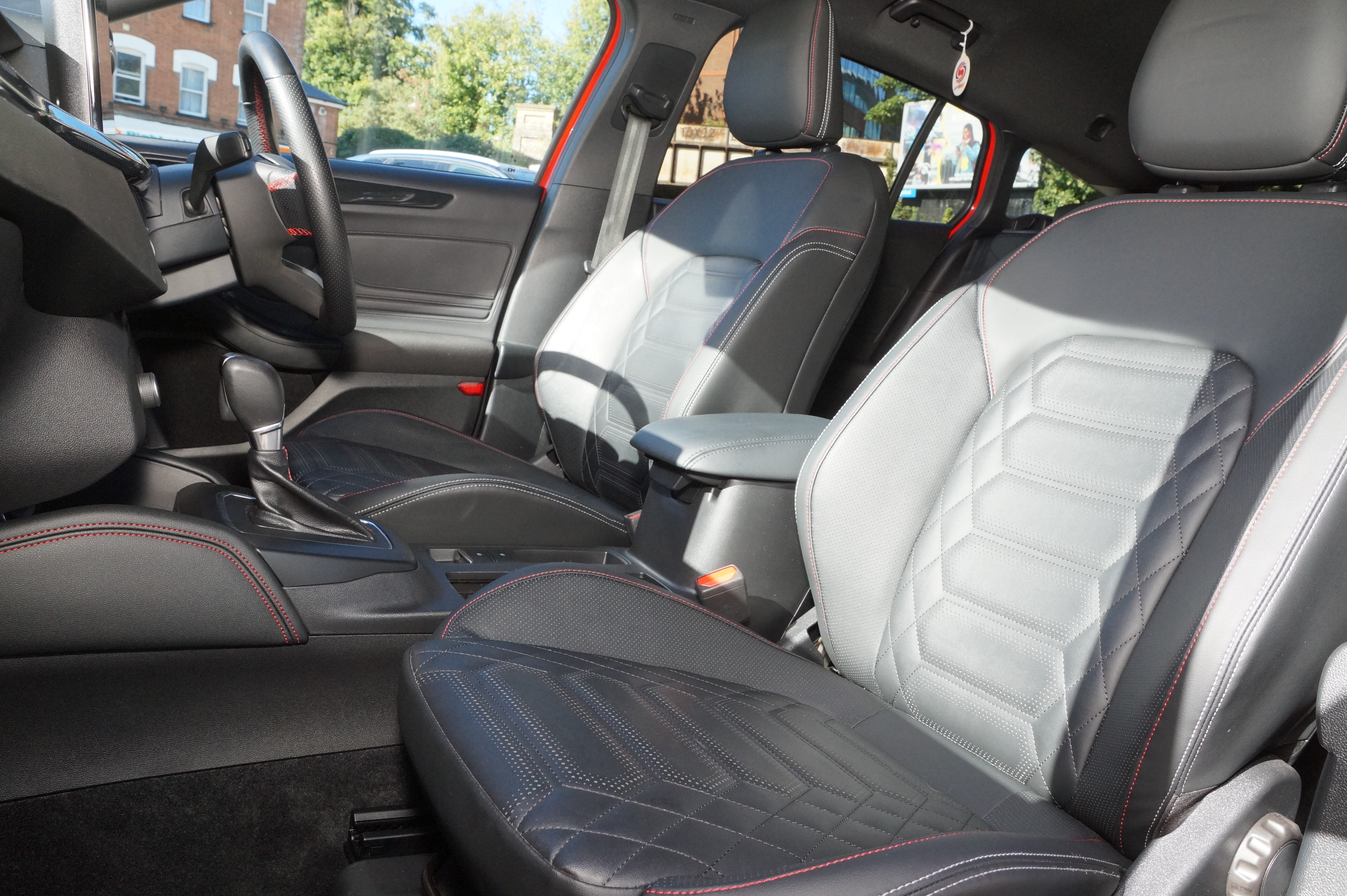 ECOBOOST HYBRID MHEV 155