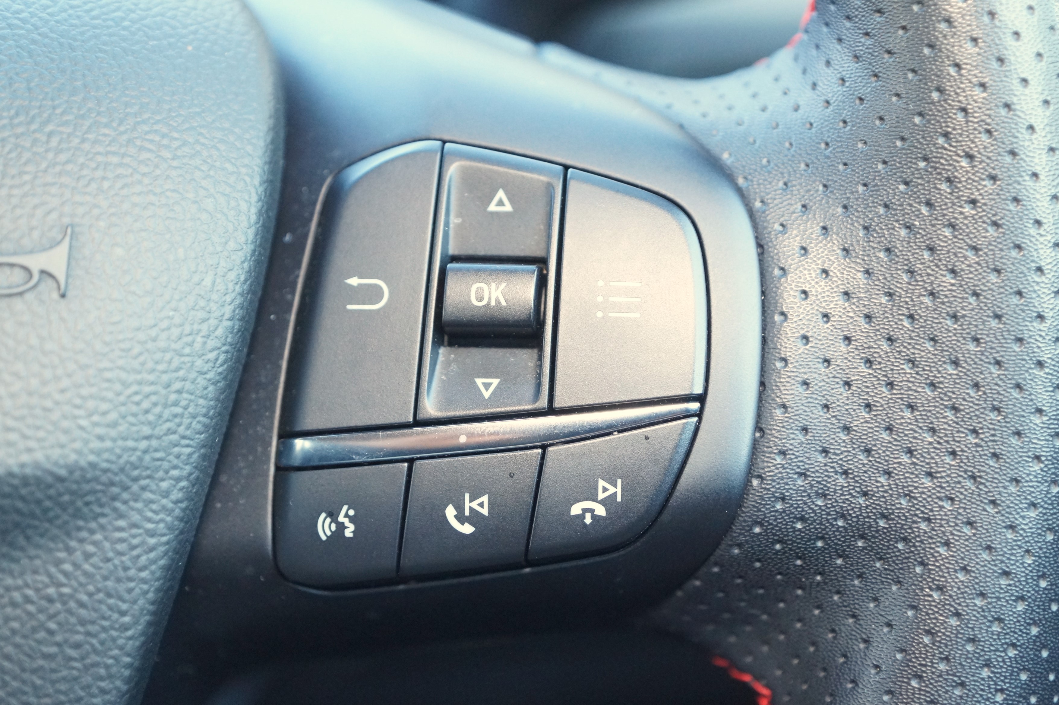 ECOBOOST HYBRID MHEV 155
