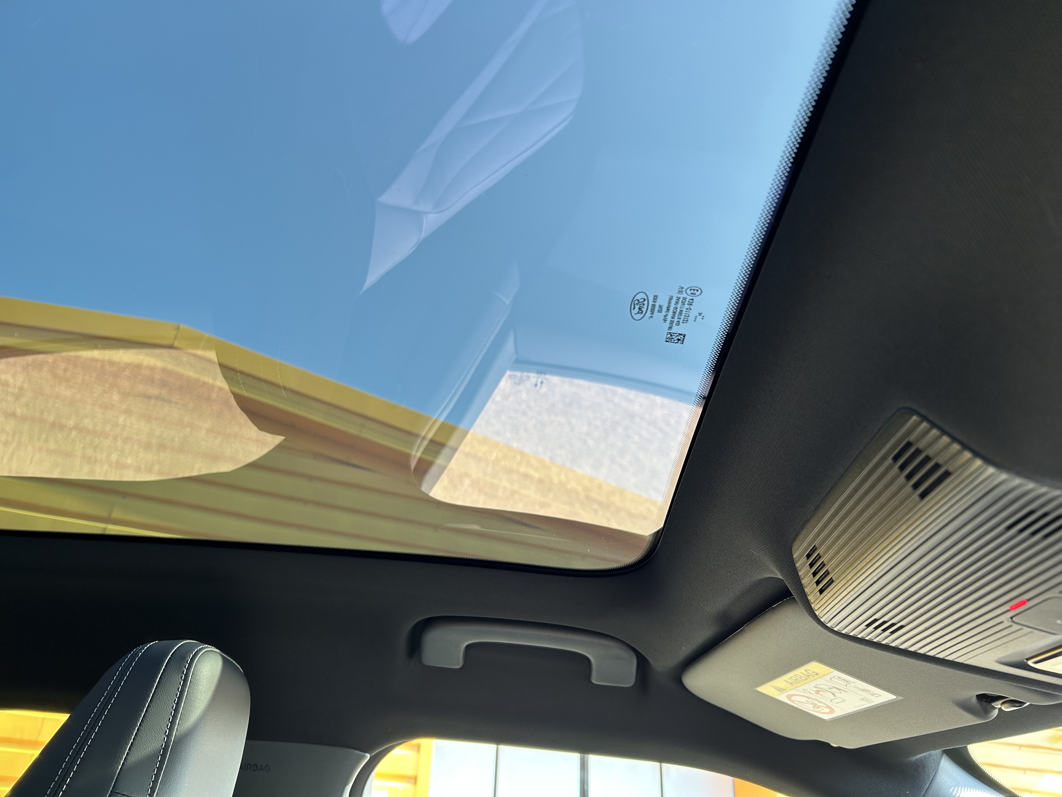 CAPRI PREMIUM 5 DOOR 77KWH EXTENDED RANGE RWD 1 SPEED AUTOMATIC