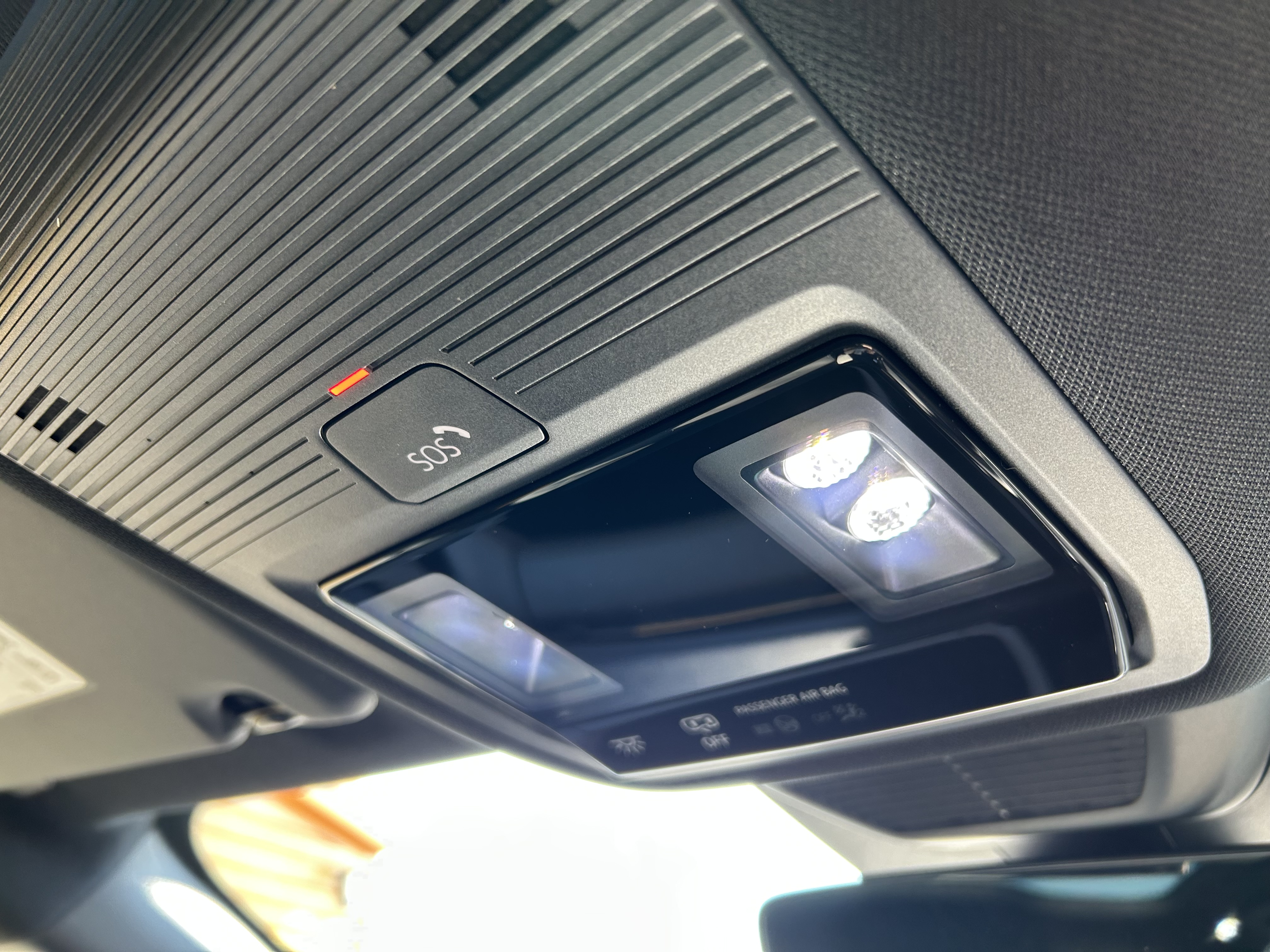 CAPRI PREMIUM 5 DOOR 77KWH EXTENDED RANGE RWD 1 SPEED AUTOMATIC