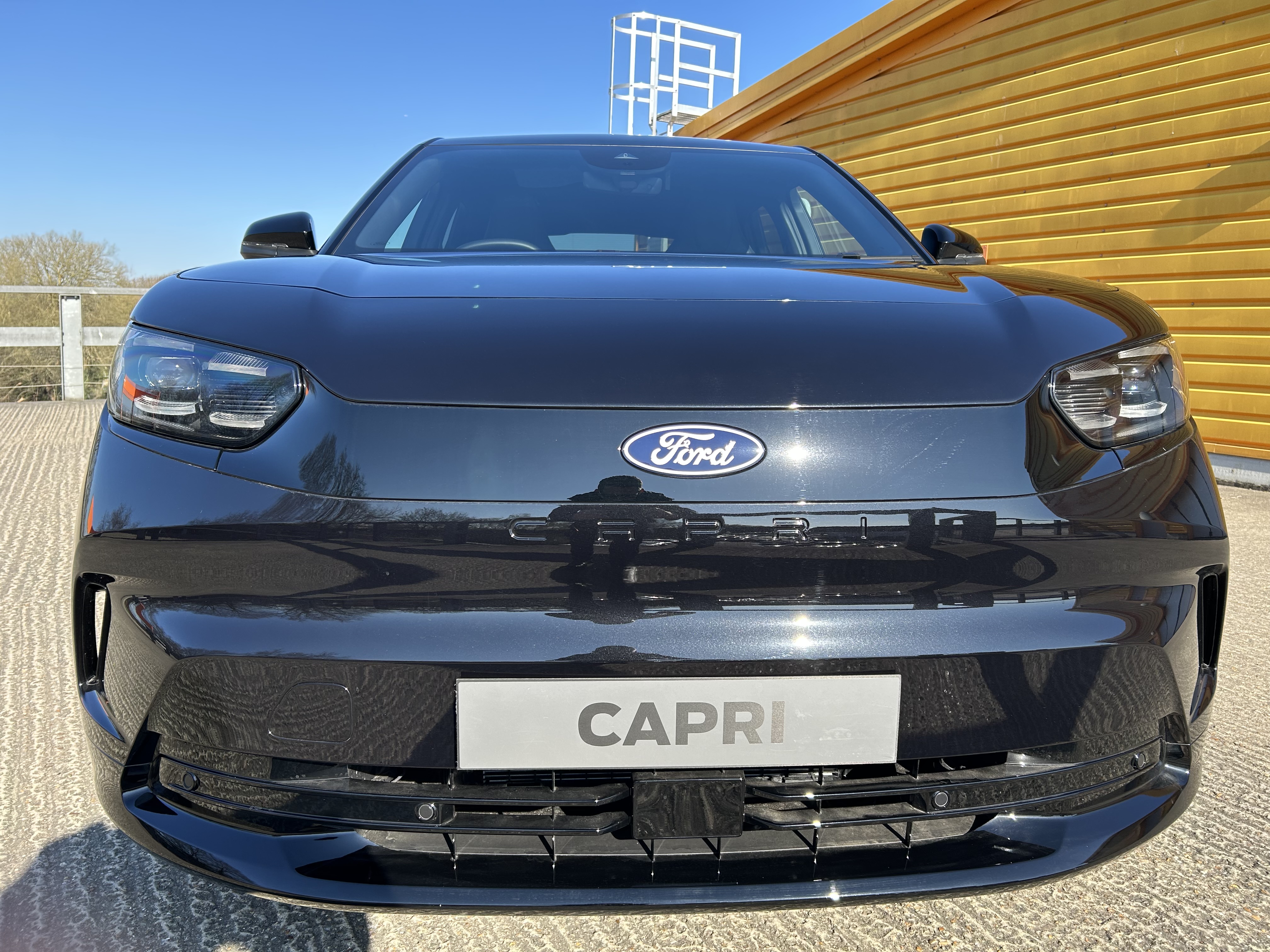 CAPRI PREMIUM 5 DOOR 77KWH EXTENDED RANGE RWD 1 SPEED AUTOMATIC