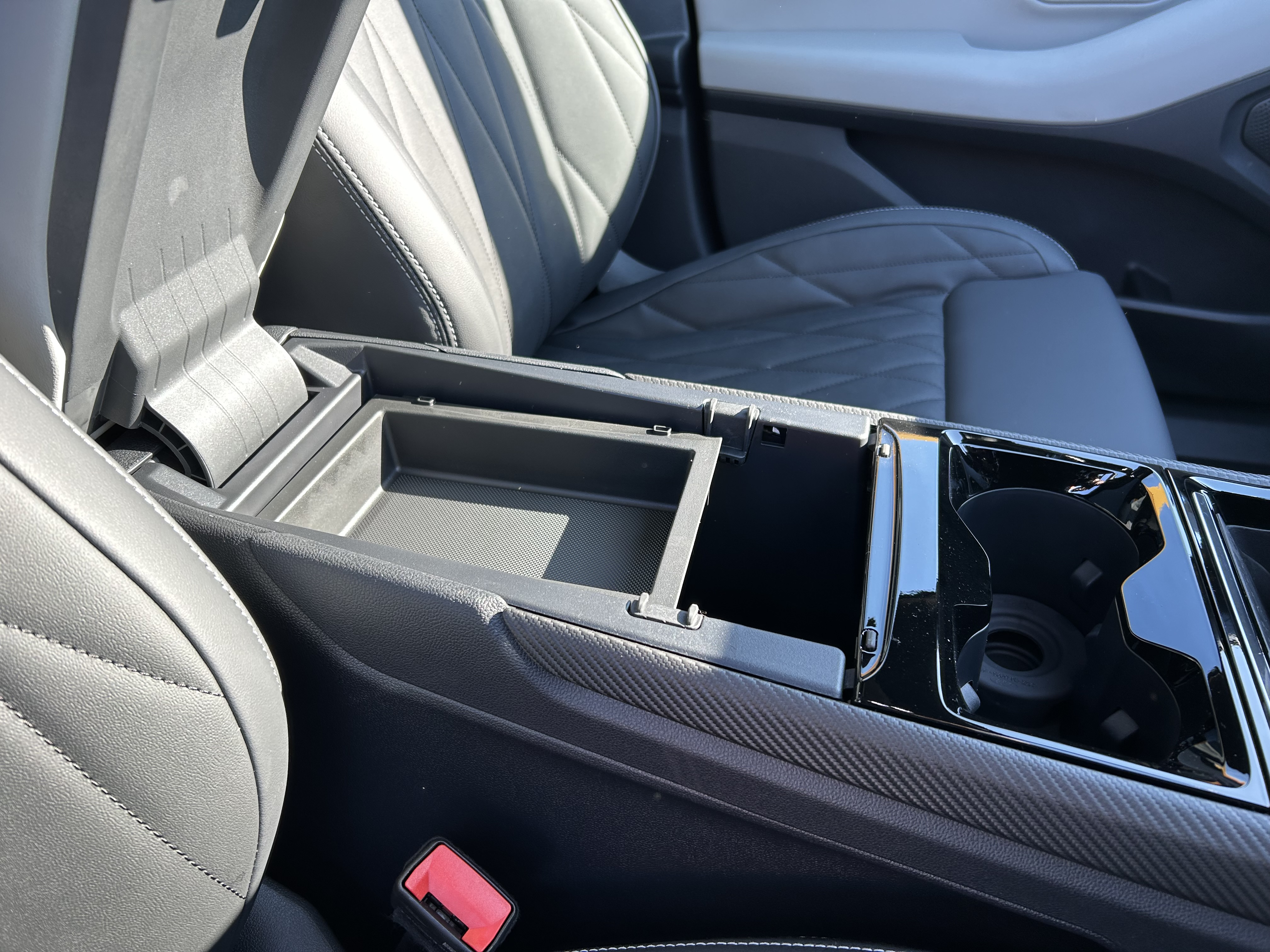 CAPRI PREMIUM 5 DOOR 77KWH EXTENDED RANGE RWD 1 SPEED AUTOMATIC