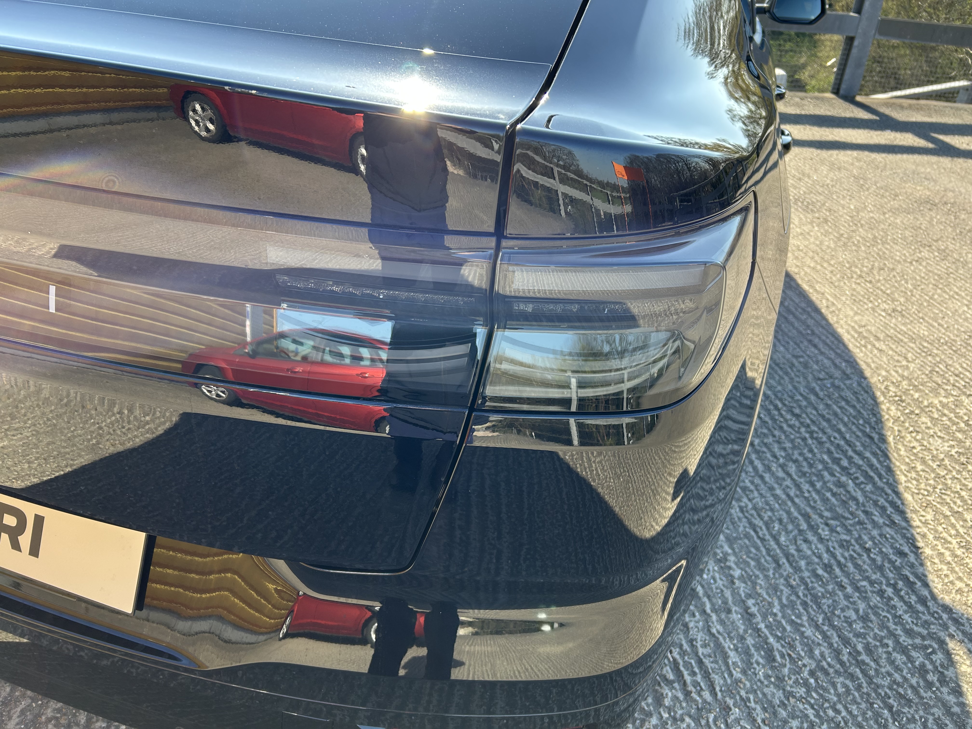 CAPRI PREMIUM 5 DOOR 77KWH EXTENDED RANGE RWD 1 SPEED AUTOMATIC