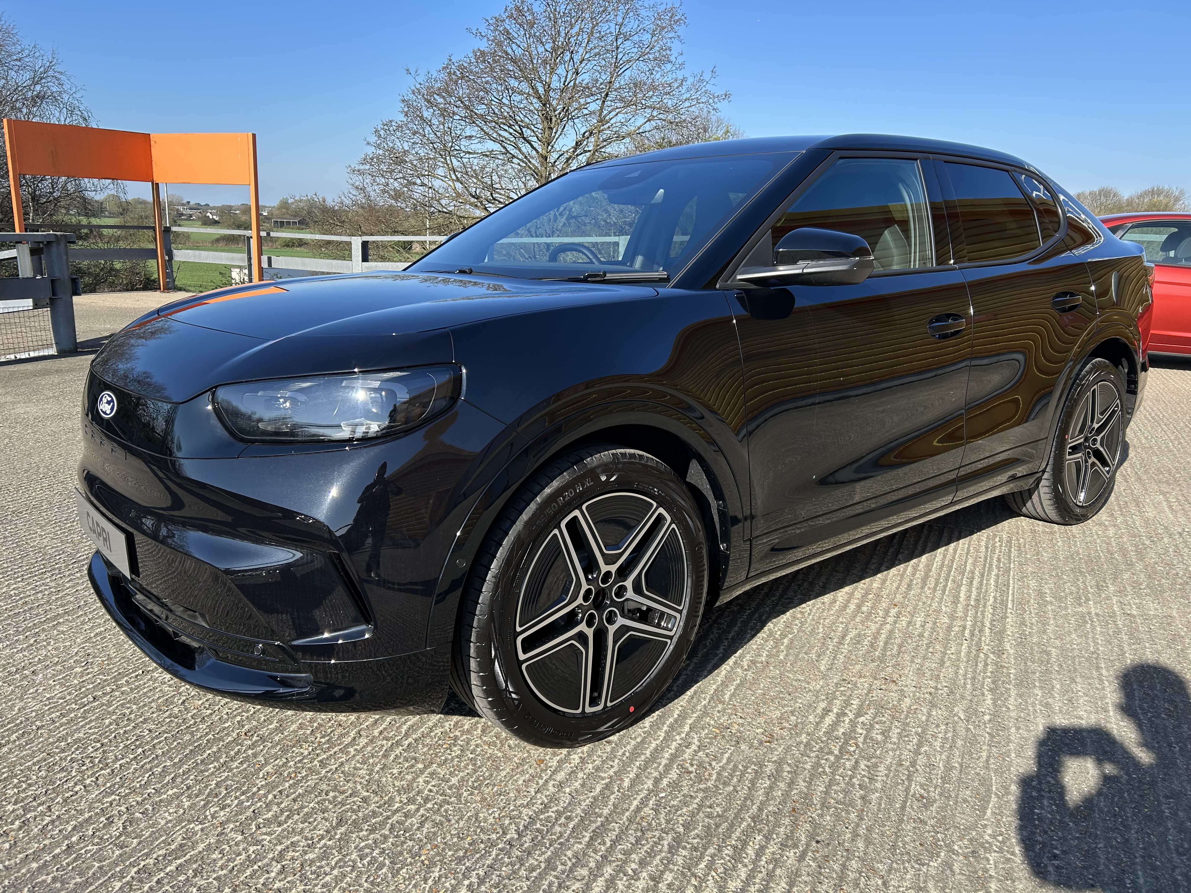 CAPRI PREMIUM 5 DOOR 77KWH EXTENDED RANGE RWD 1 SPEED AUTOMATIC