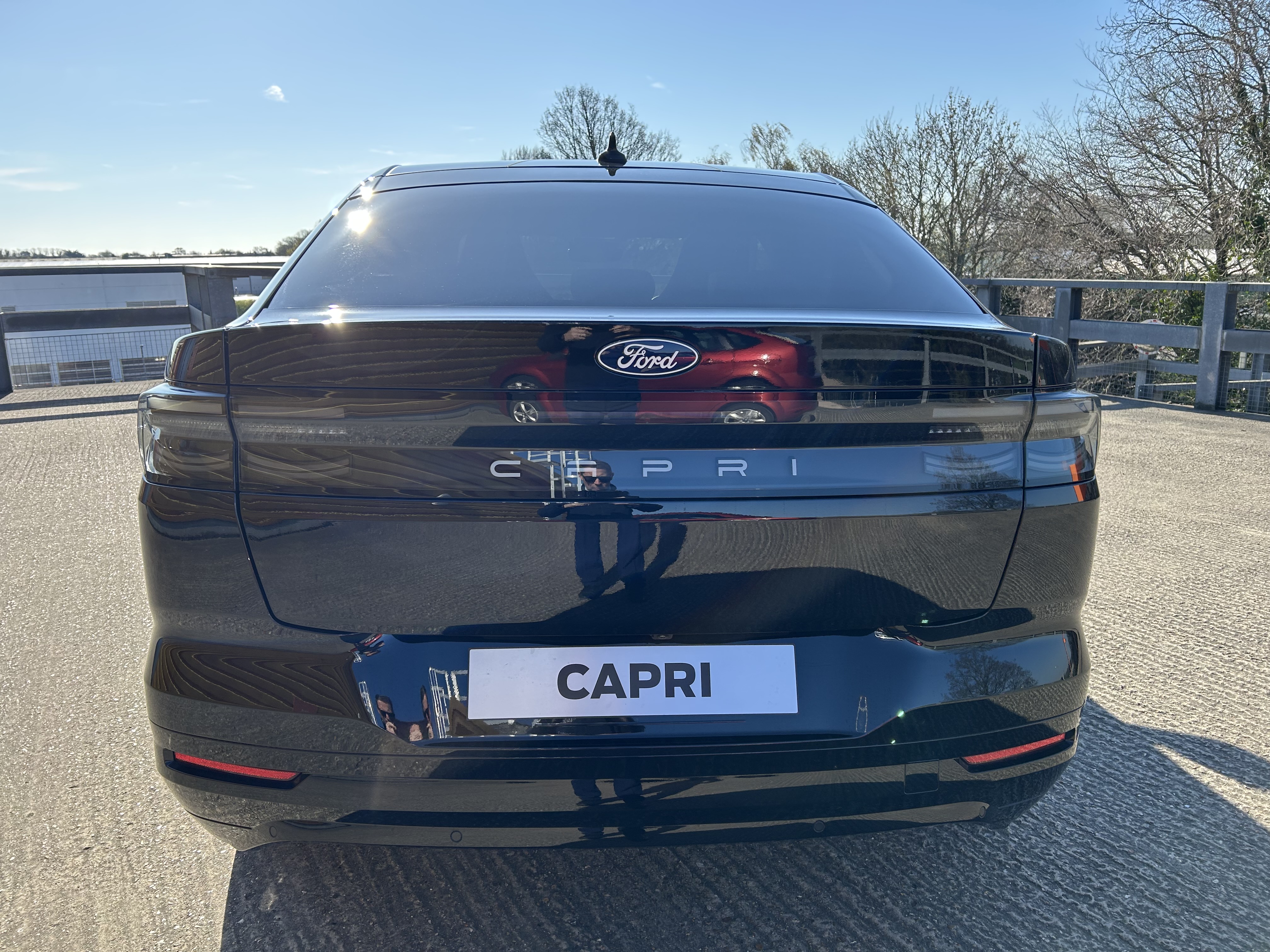 CAPRI PREMIUM 5 DOOR 77KWH EXTENDED RANGE RWD 1 SPEED AUTOMATIC