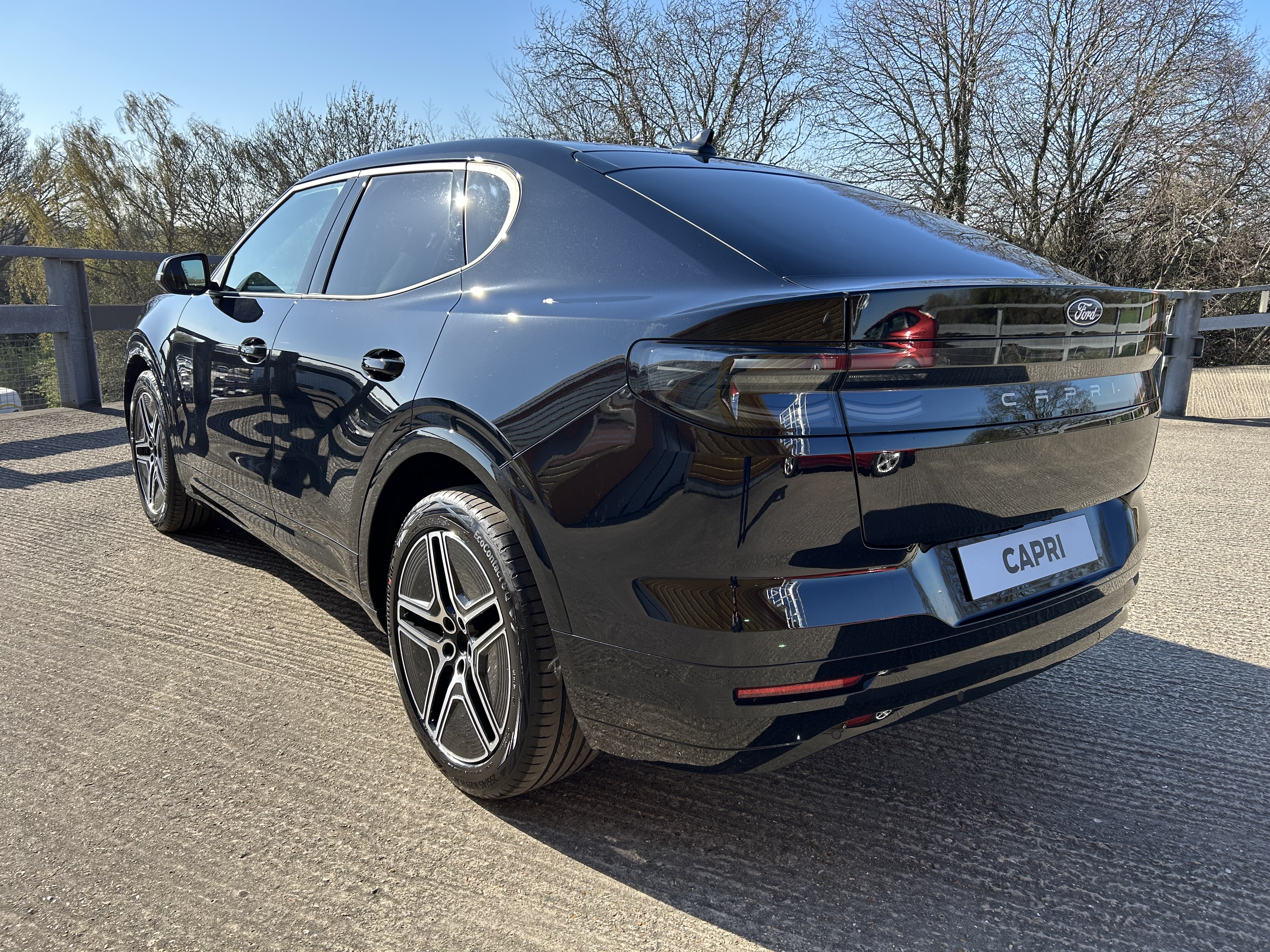 CAPRI PREMIUM 5 DOOR 77KWH EXTENDED RANGE RWD 1 SPEED AUTOMATIC