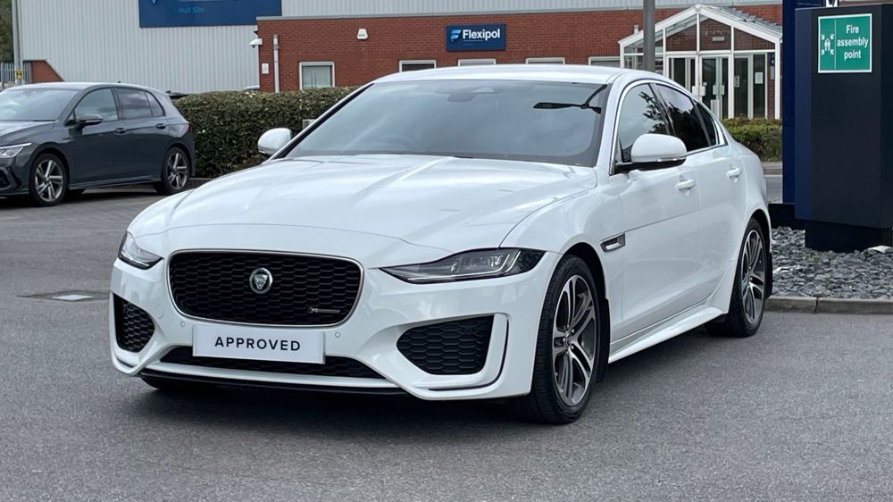 JAGUAR XE