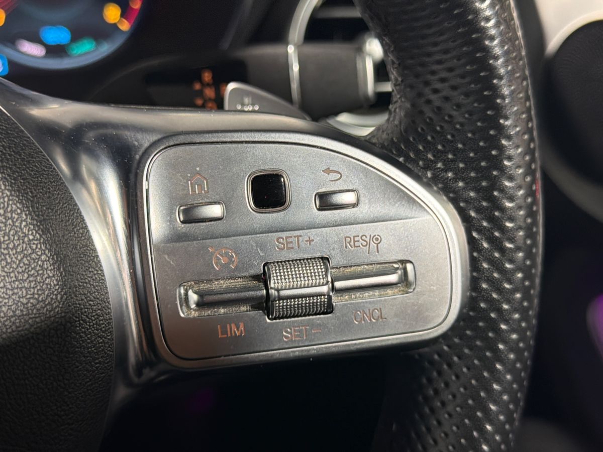 GLC 300 4MATIC PREMIUM 9G-TRONIC