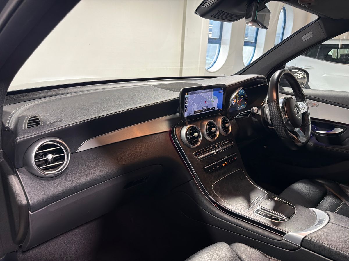 GLC 300 4MATIC PREMIUM 9G-TRONIC