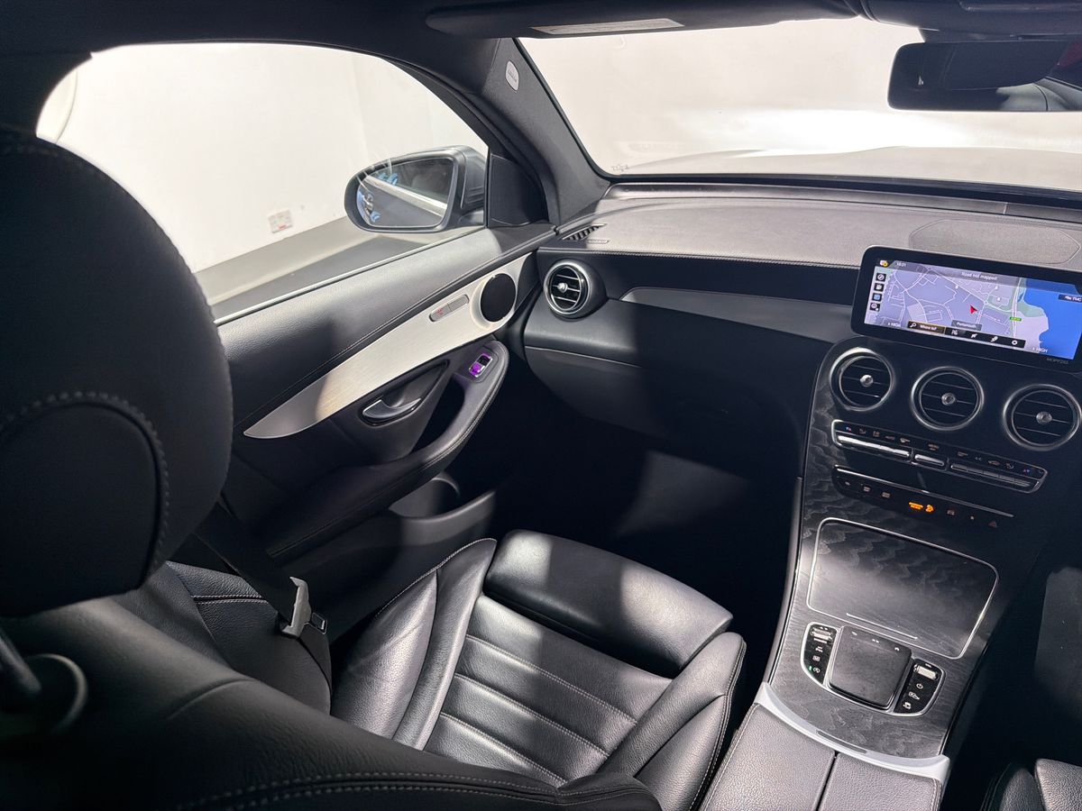 GLC 300 4MATIC PREMIUM 9G-TRONIC