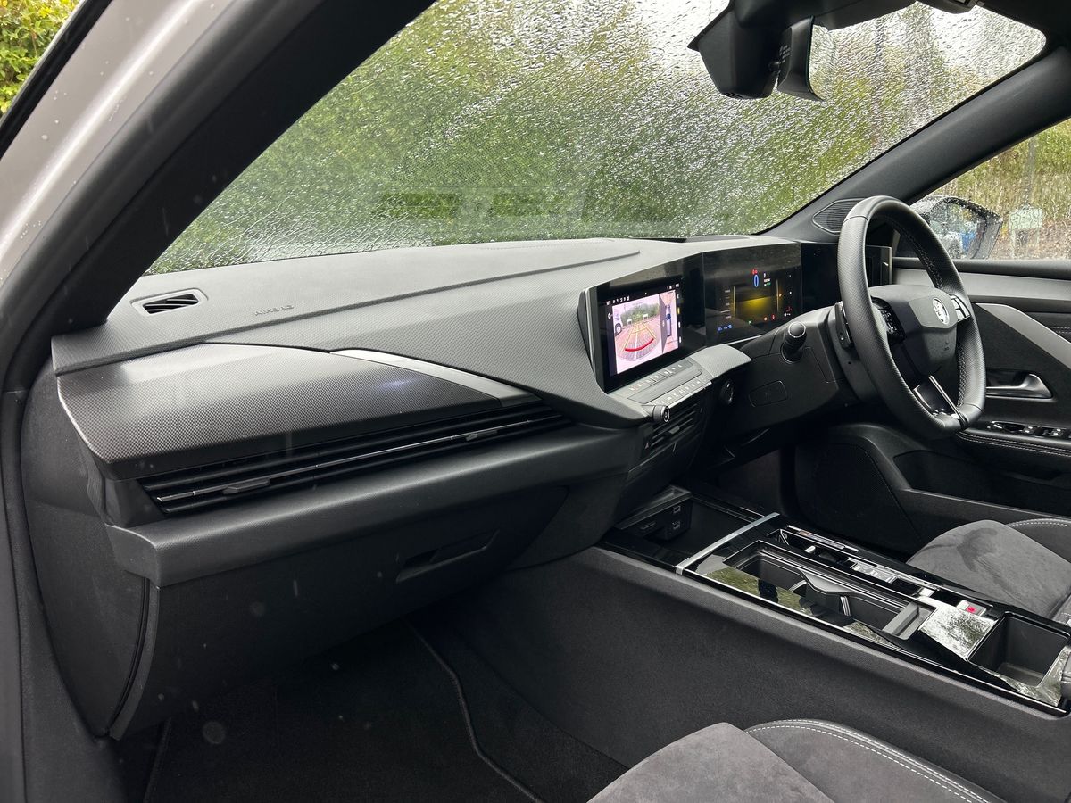 PLUG-IN HYBRID