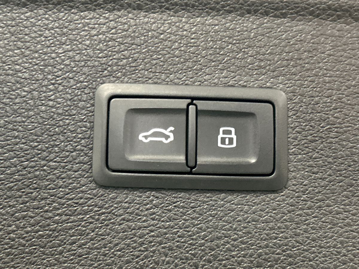 55 TFSI E QUATTRO S TRONIC