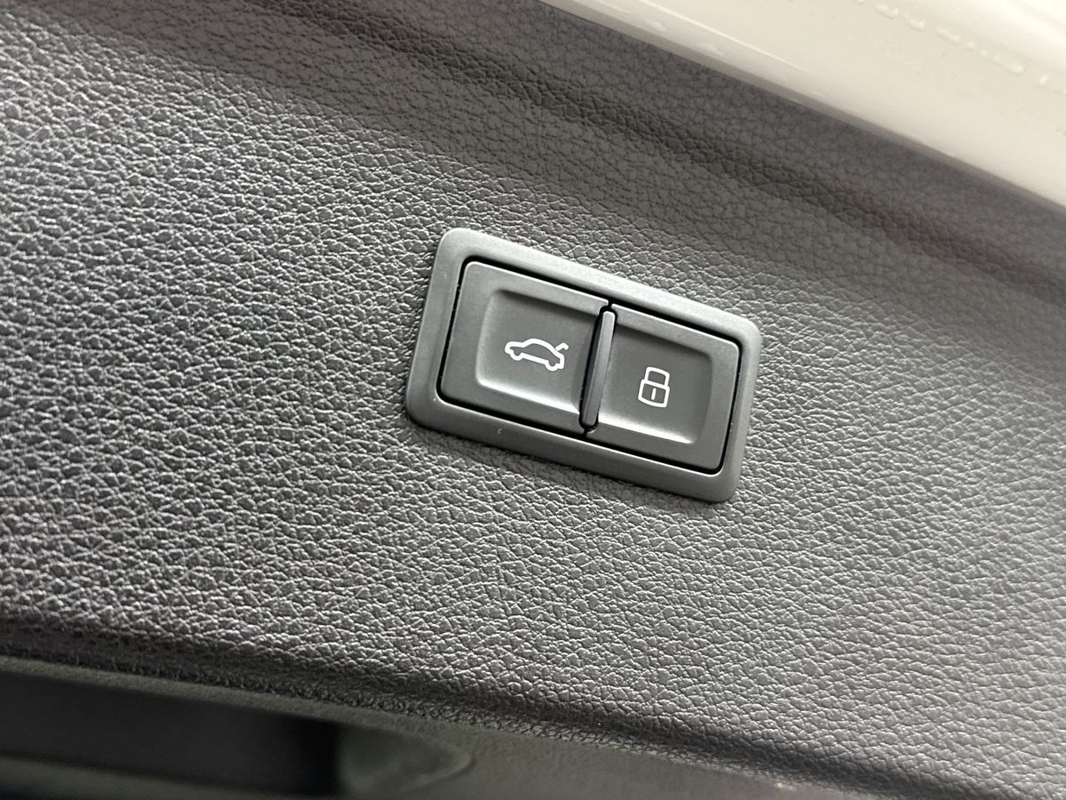 55 TFSI E QUATTRO S TRONIC