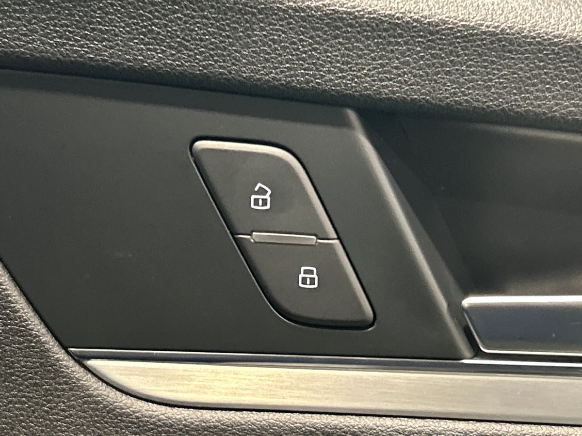 55 TFSI E QUATTRO S TRONIC