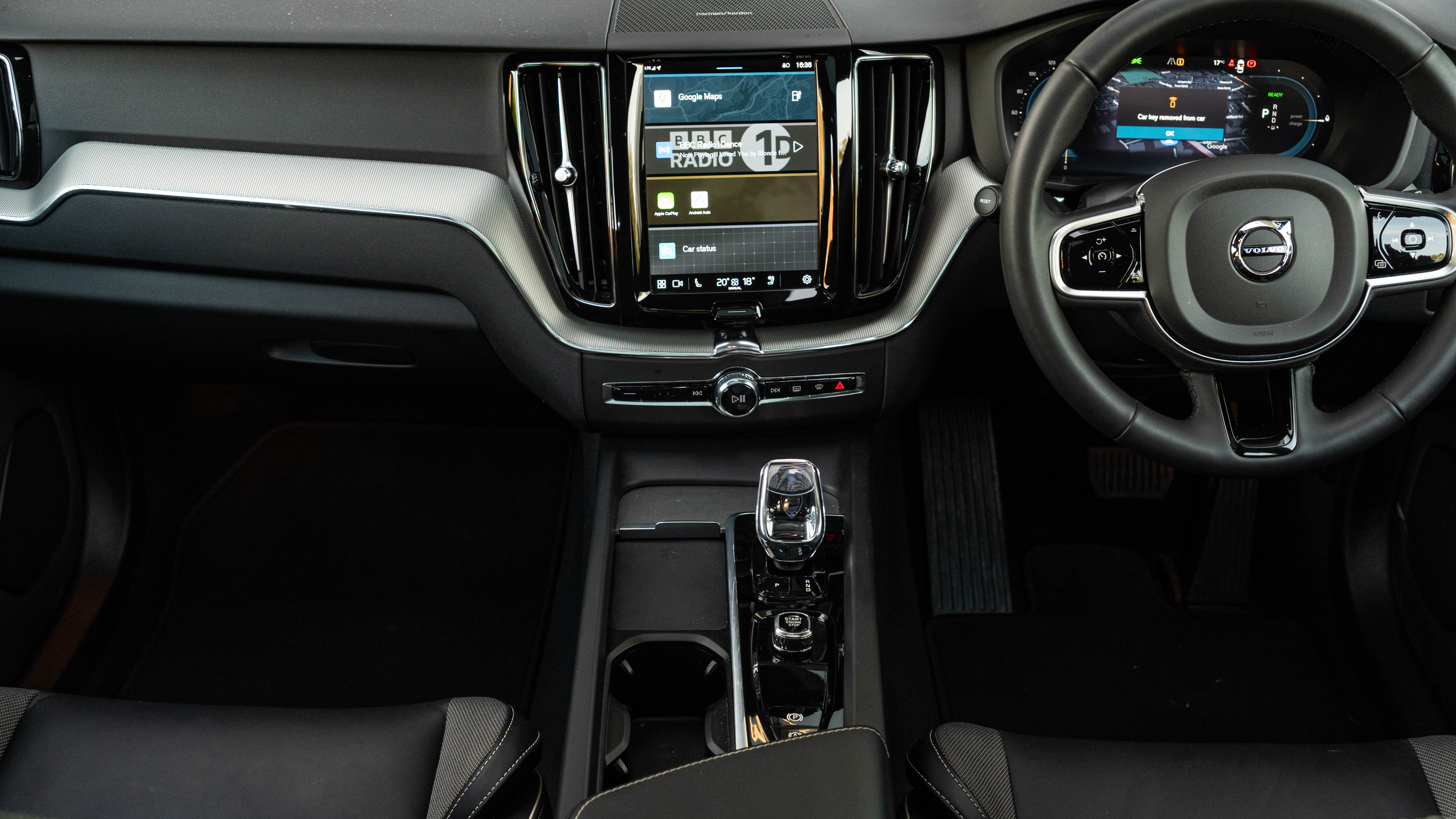 T6 350 RC PHEV DARK AWD GEARTRONIC