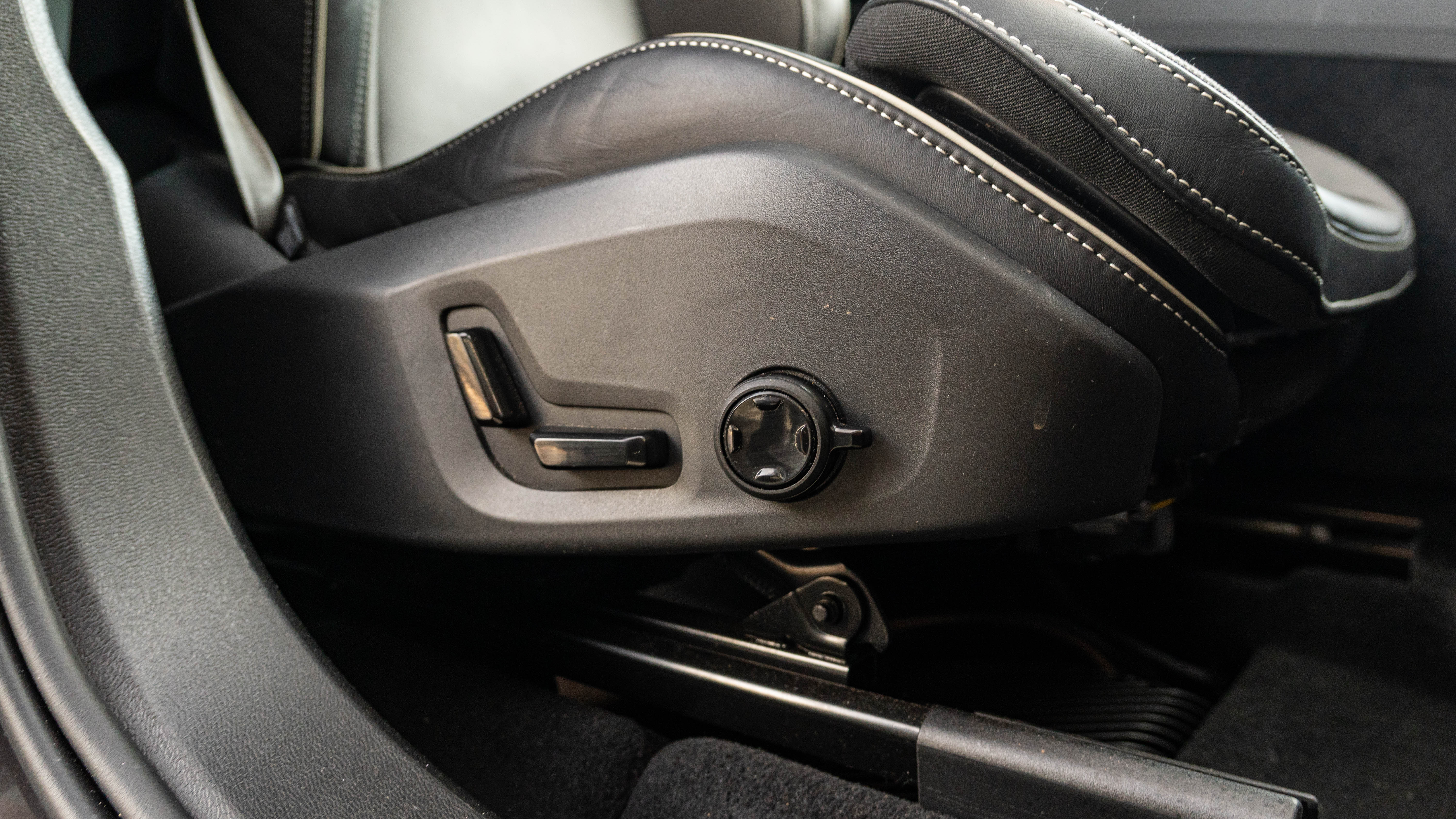 T6 350 RC PHEV DARK AWD GEARTRONIC