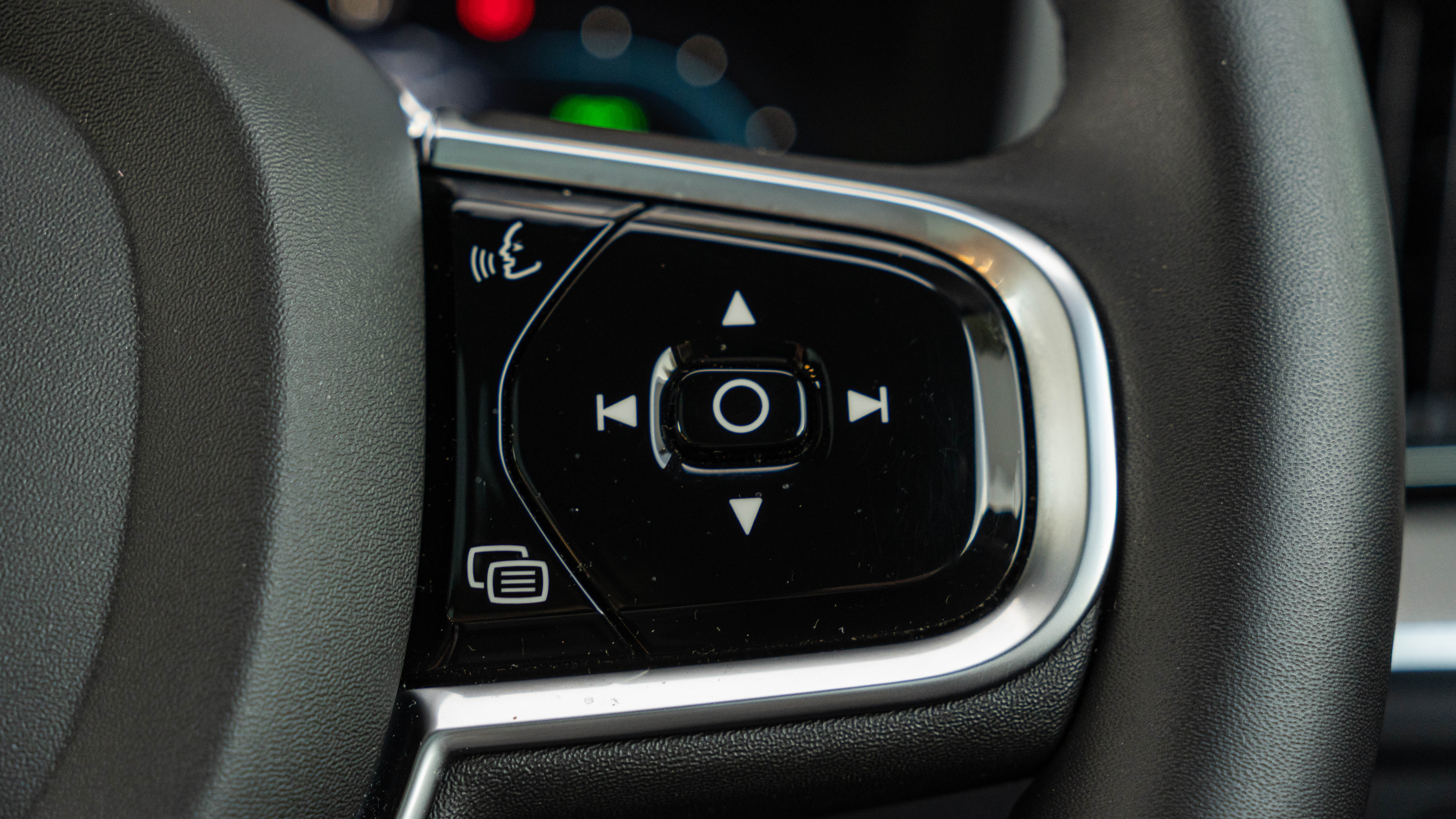 T6 350 RC PHEV DARK AWD GEARTRONIC