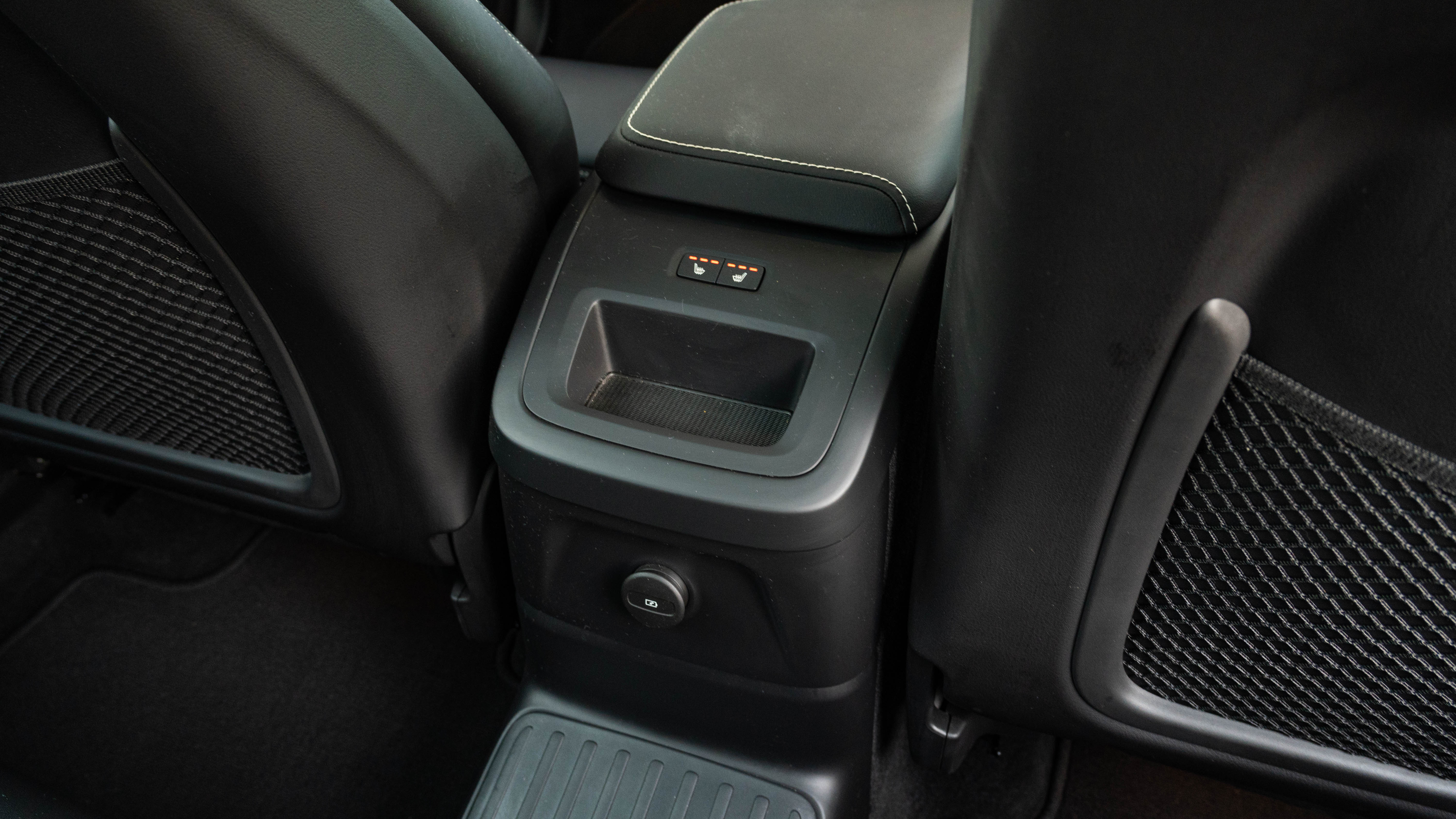 T6 350 RC PHEV DARK AWD GEARTRONIC