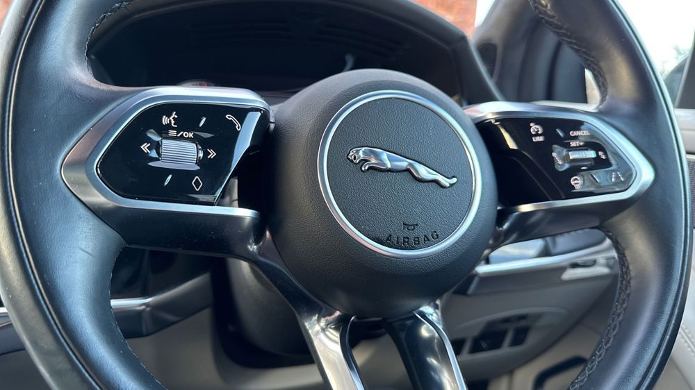 JAGUAR I-PACE