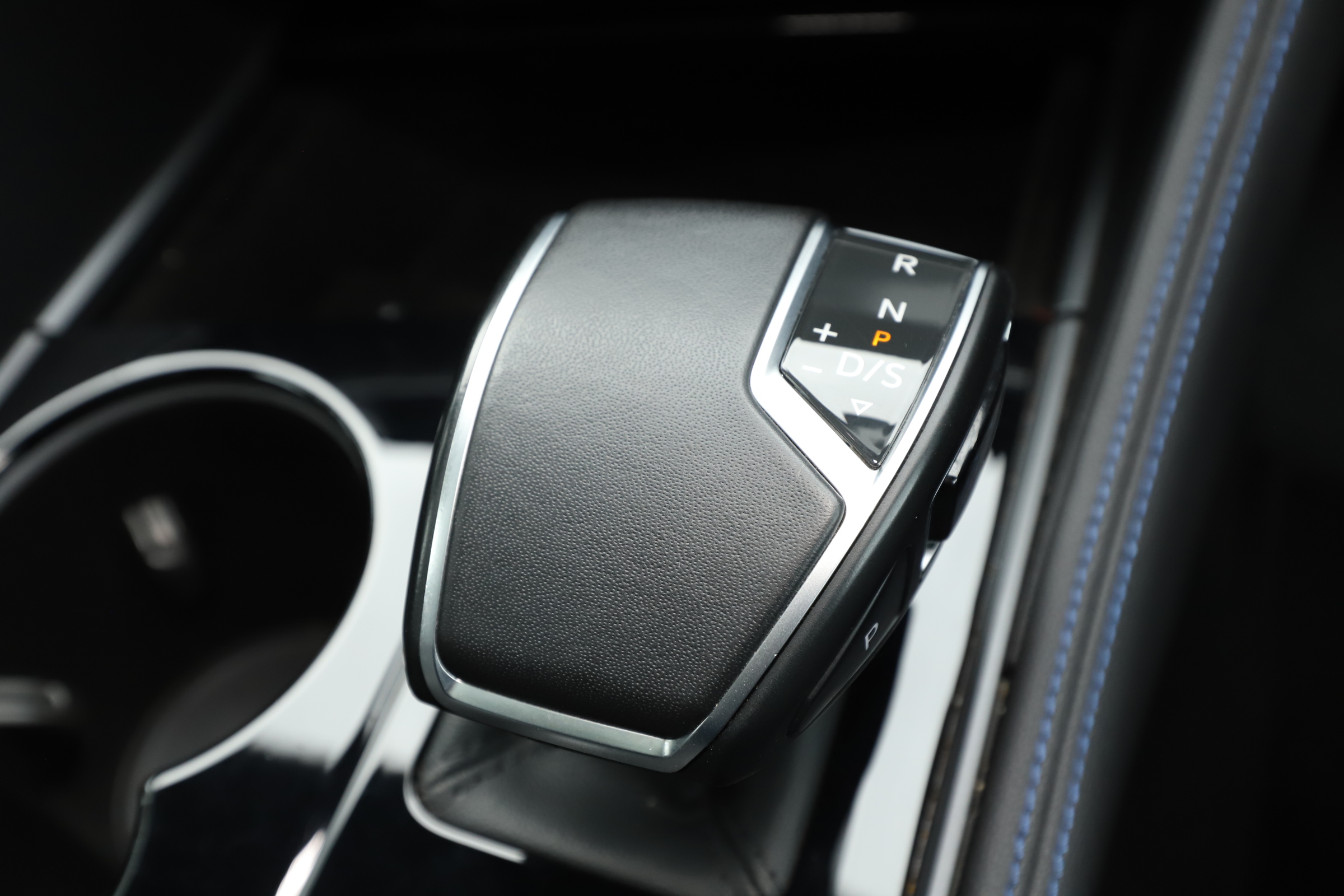 V6 TSI EHYBRID 4MOTION TIP
