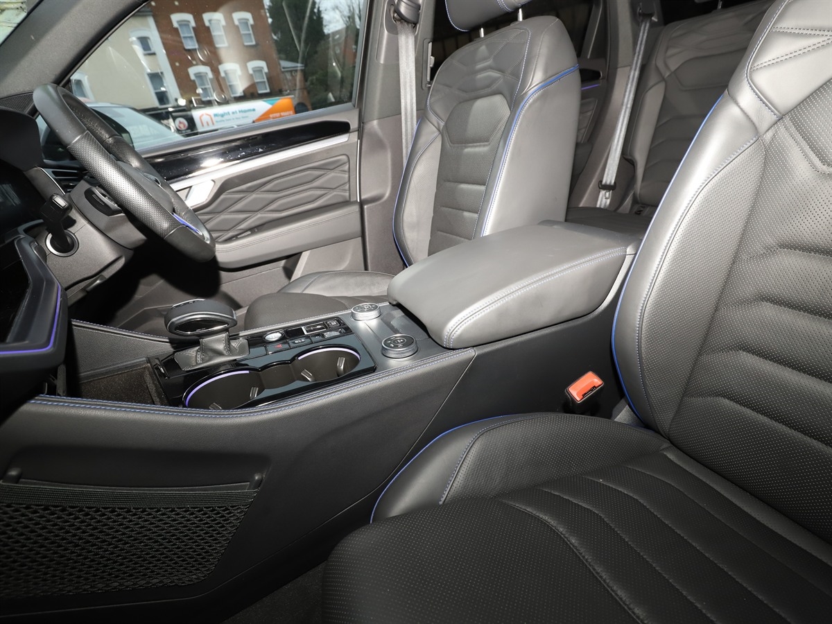 V6 TSI EHYBRID 4MOTION TIP