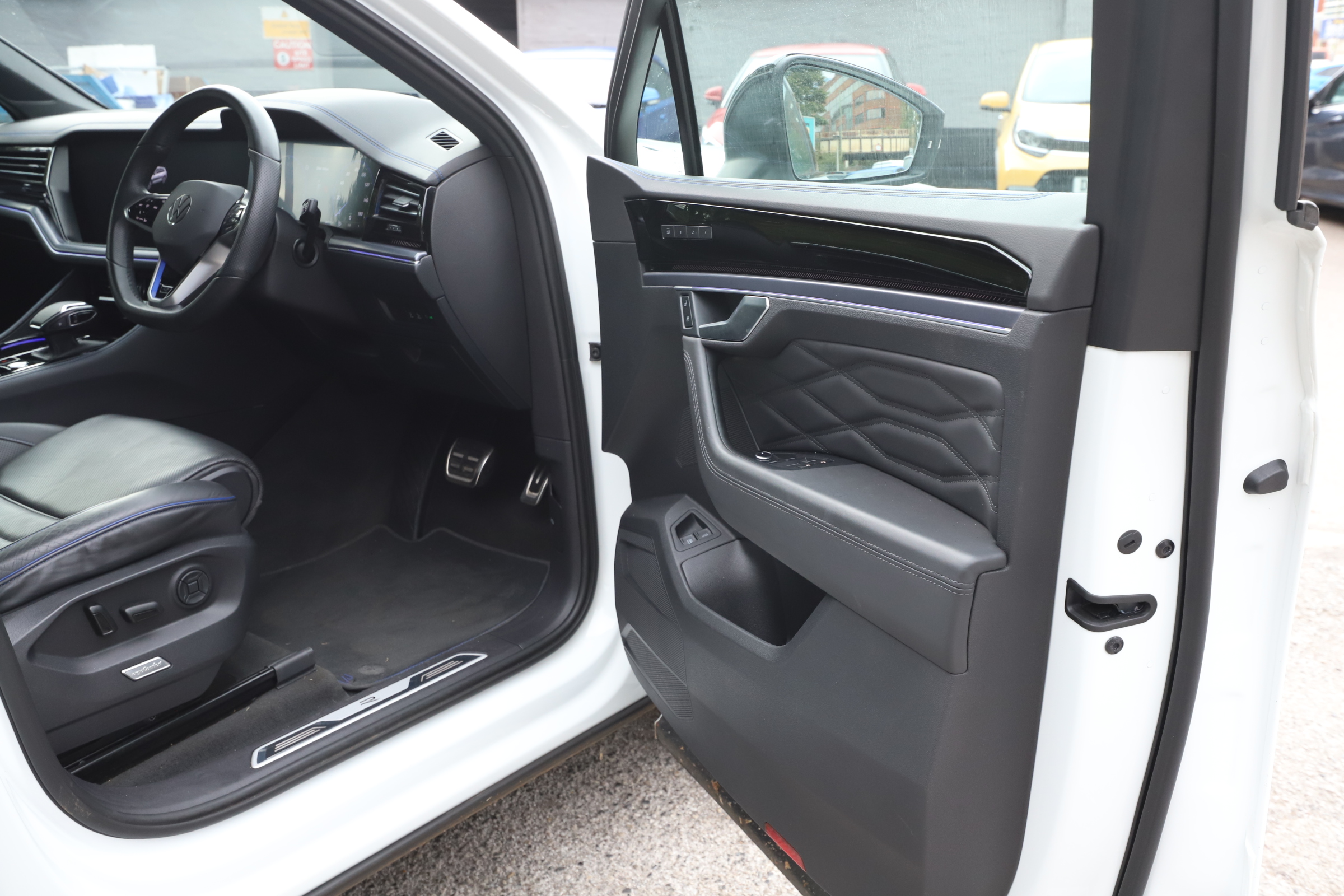 V6 TSI EHYBRID 4MOTION TIP