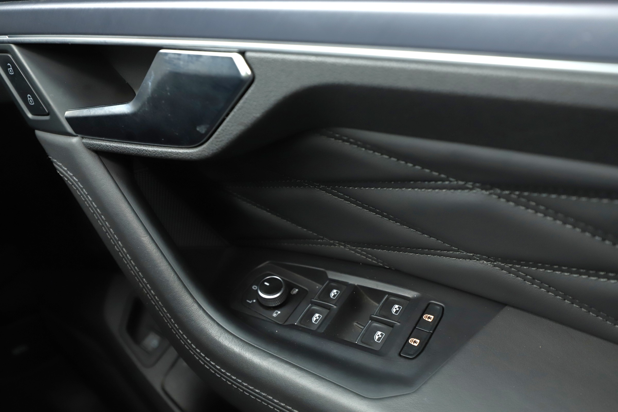 V6 TSI EHYBRID 4MOTION TIP