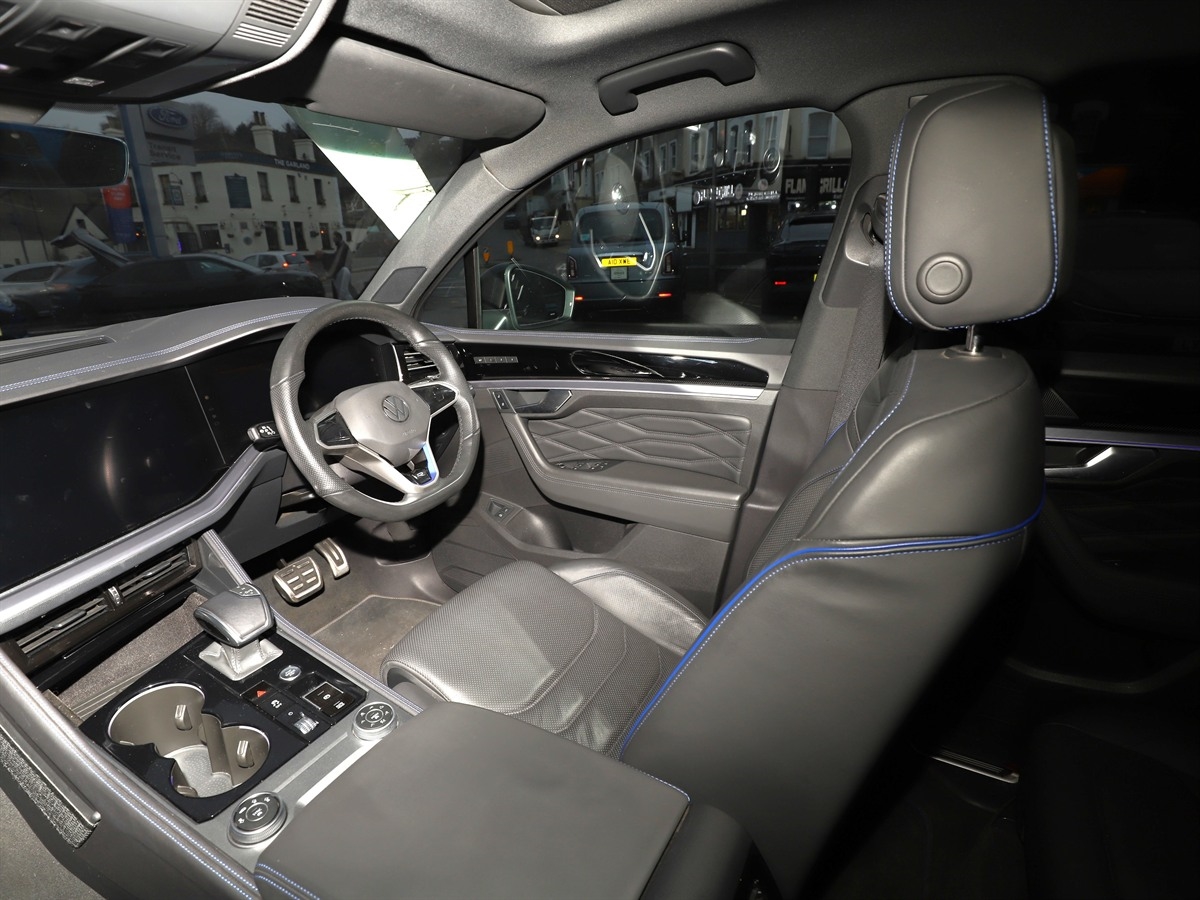 V6 TSI EHYBRID 4MOTION TIP