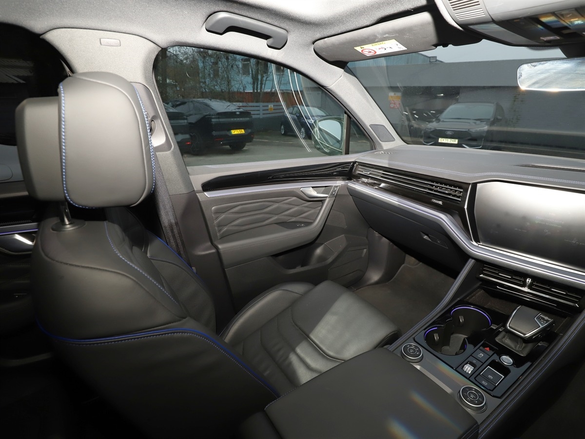 V6 TSI EHYBRID 4MOTION TIP