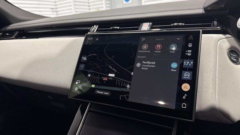 LAND ROVER RANGE ROVER VELAR